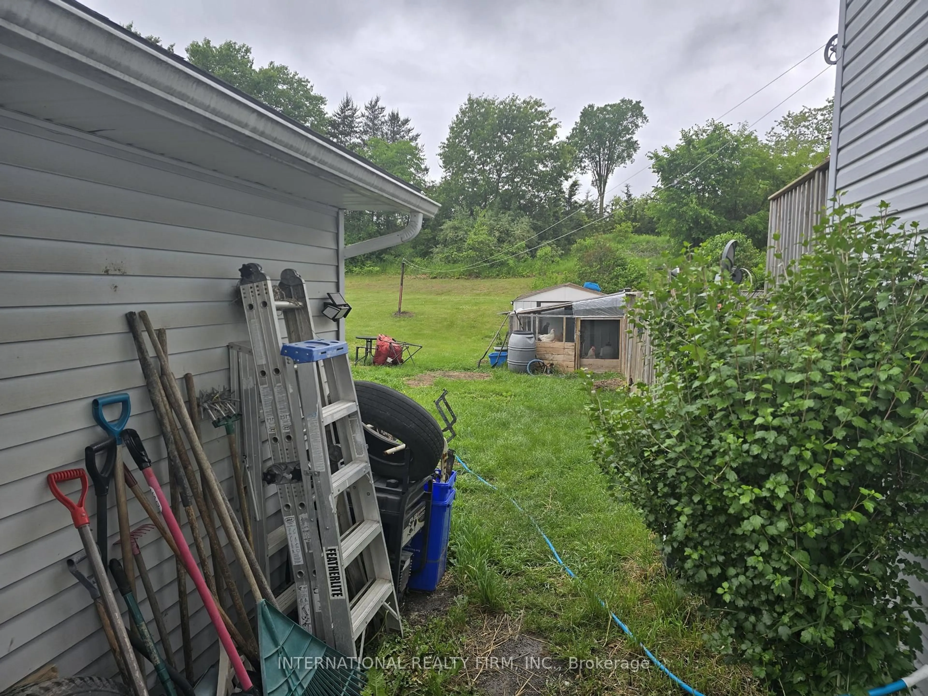 Shed for 878 County Rd 5 Rd, Quinte West Ontario K0K 3M0