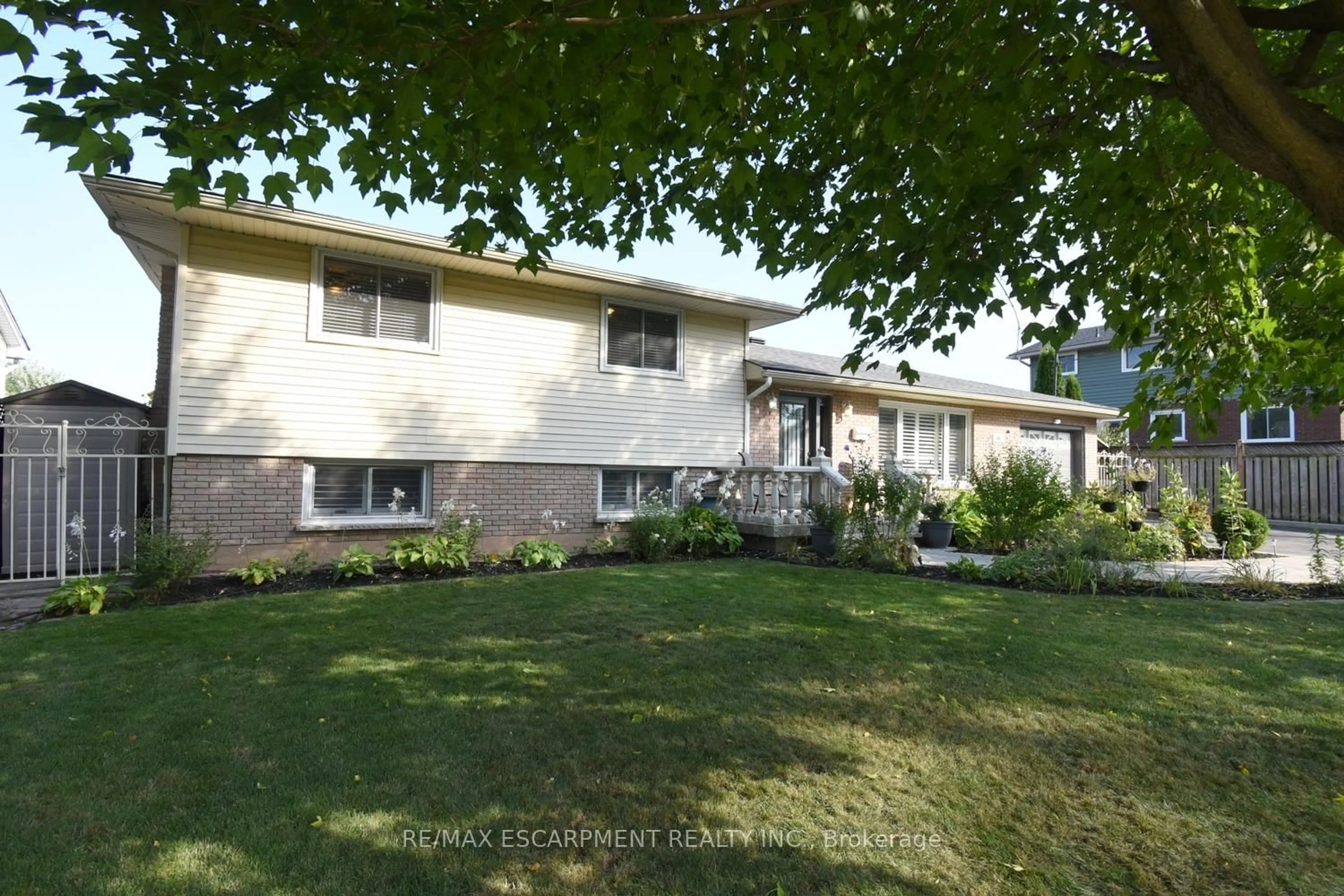 Unknown for 54 Chester Rd, Hamilton Ontario L8E 1Y2