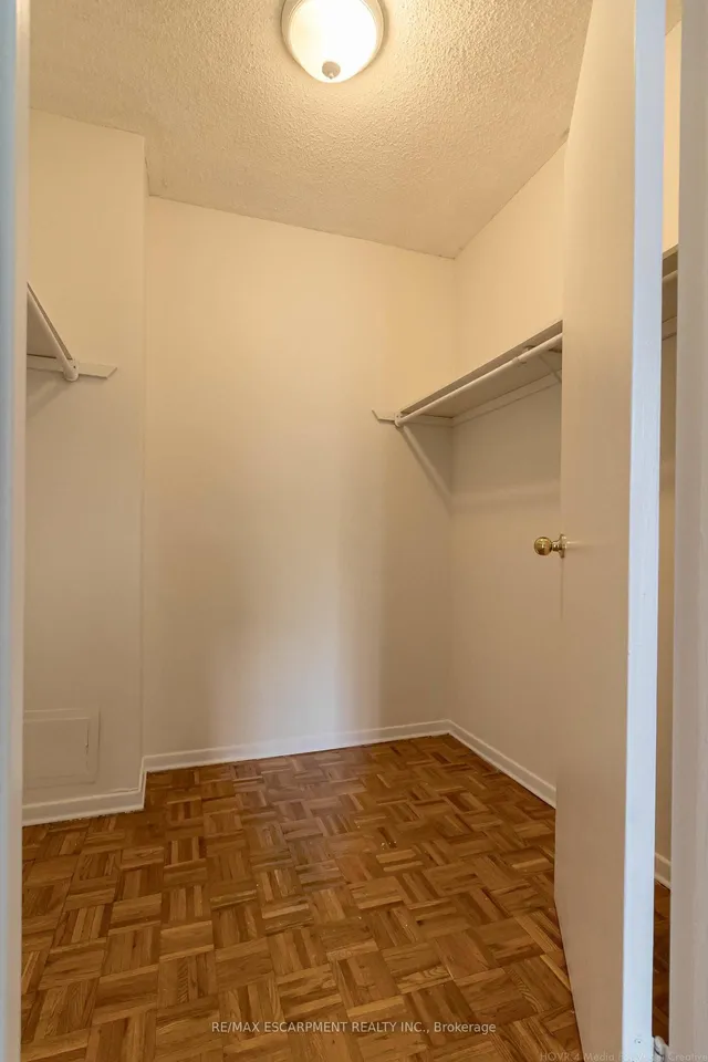Additional property image - 1964 Main St Unit 1001
