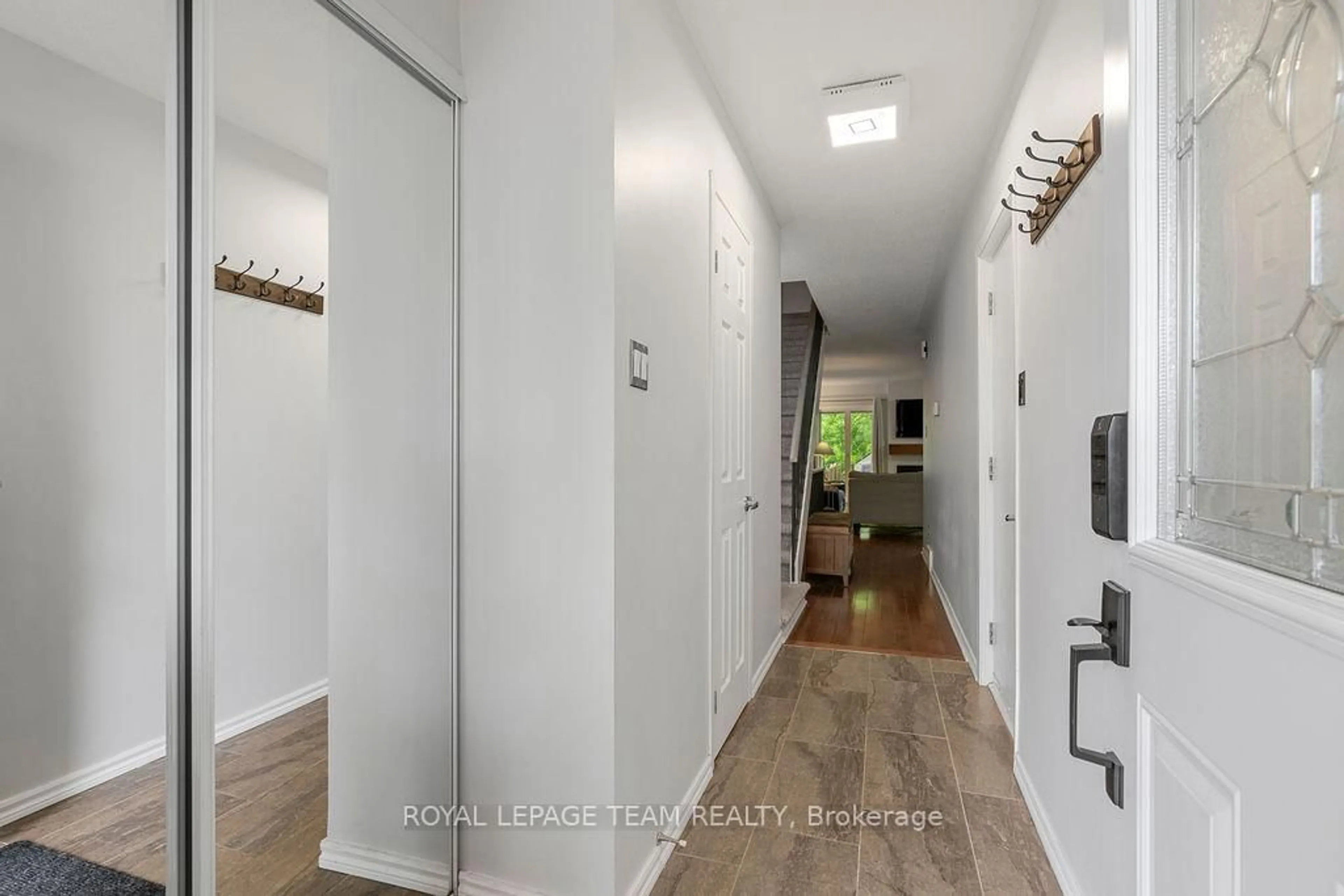 Indoor entryway for 80 PICKWICK Dr, Ottawa Ontario K2J 3E2