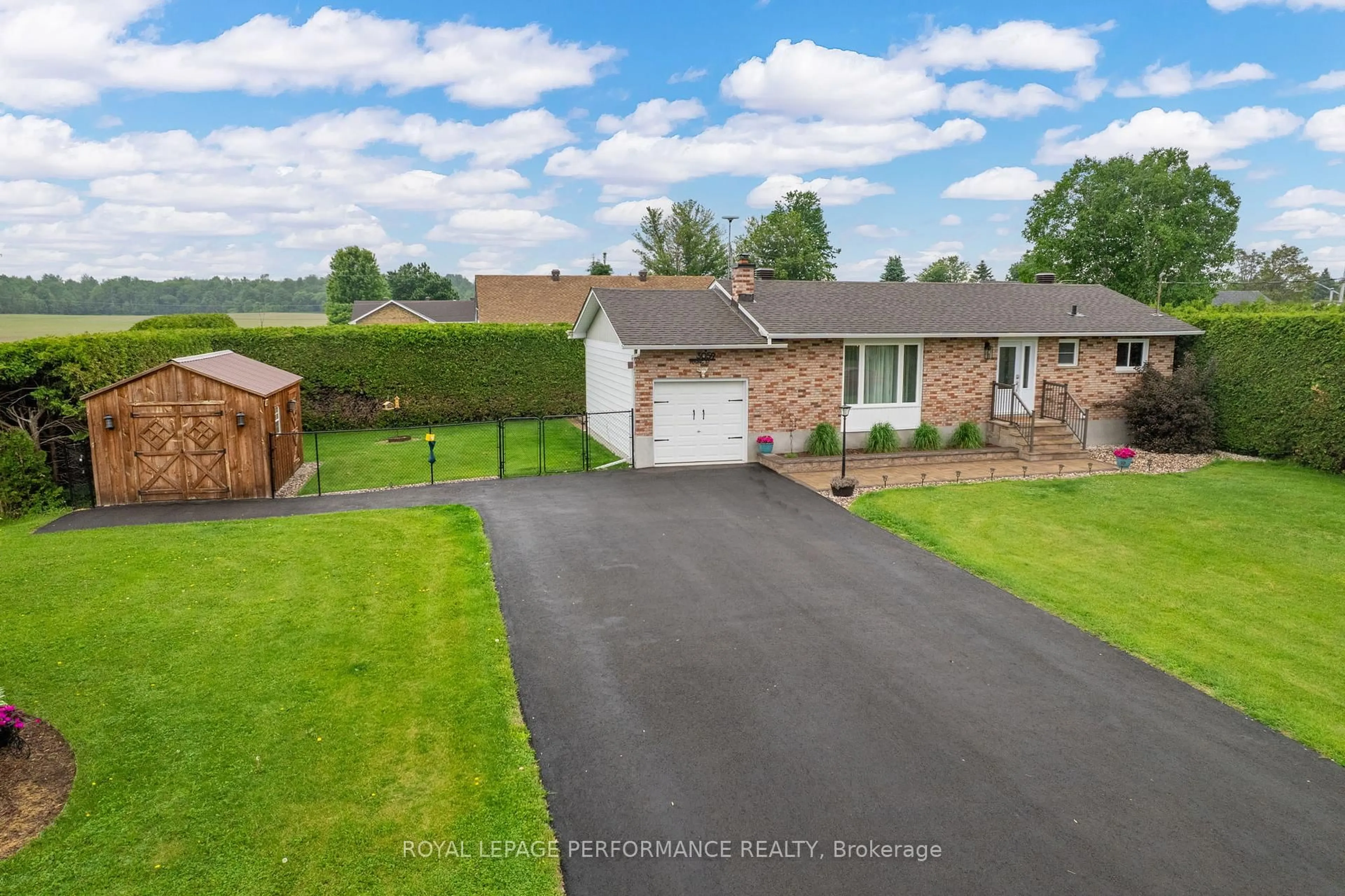 A pic from outside/outdoor area/front of a property/back of a property/a pic from drone, street for 3059 Young St, Clarence-Rockland Ontario K0A 2A0