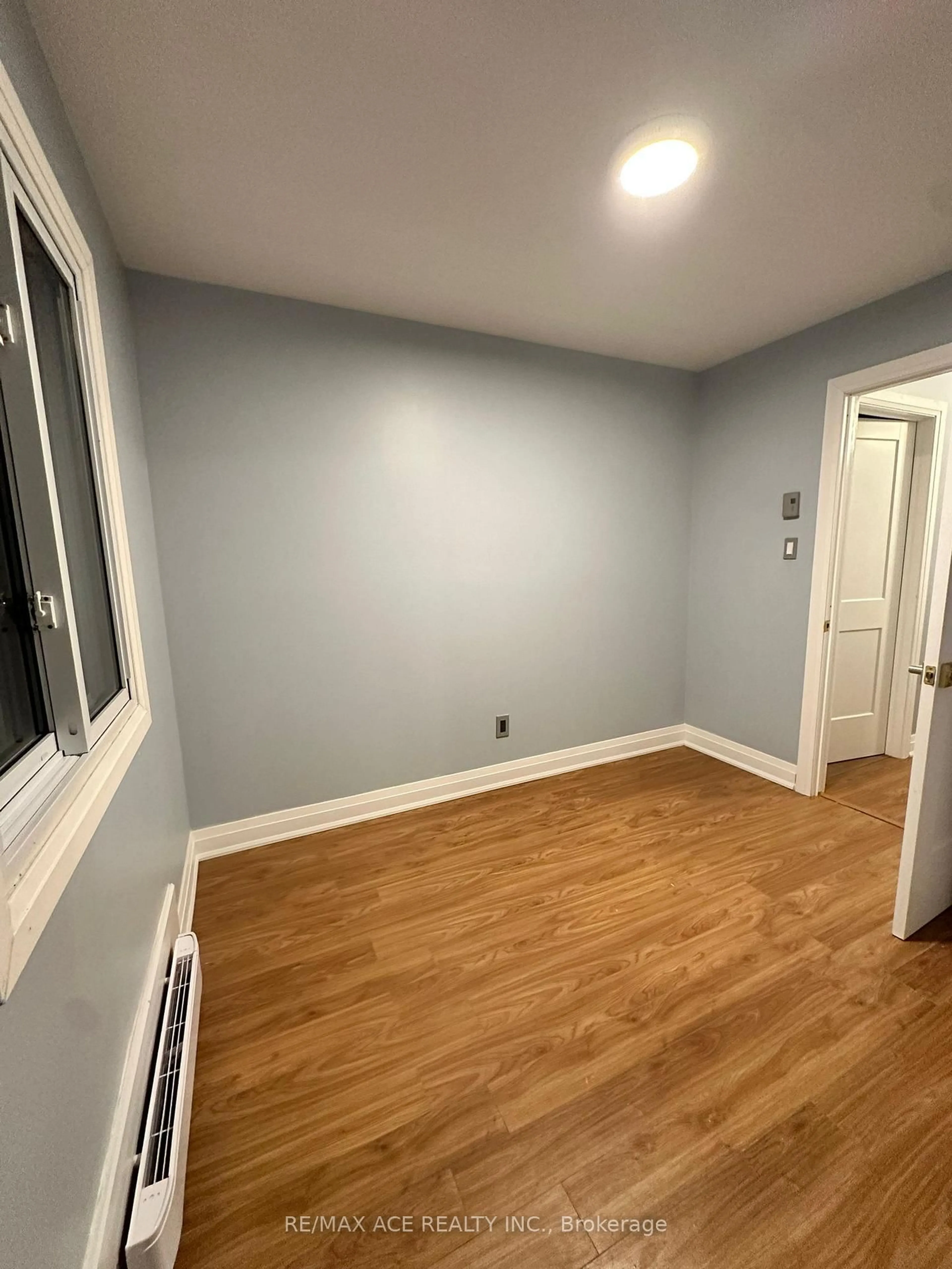 A pic of a room for 1604 Station Rd, Cornwall Ontario K6H 7E7