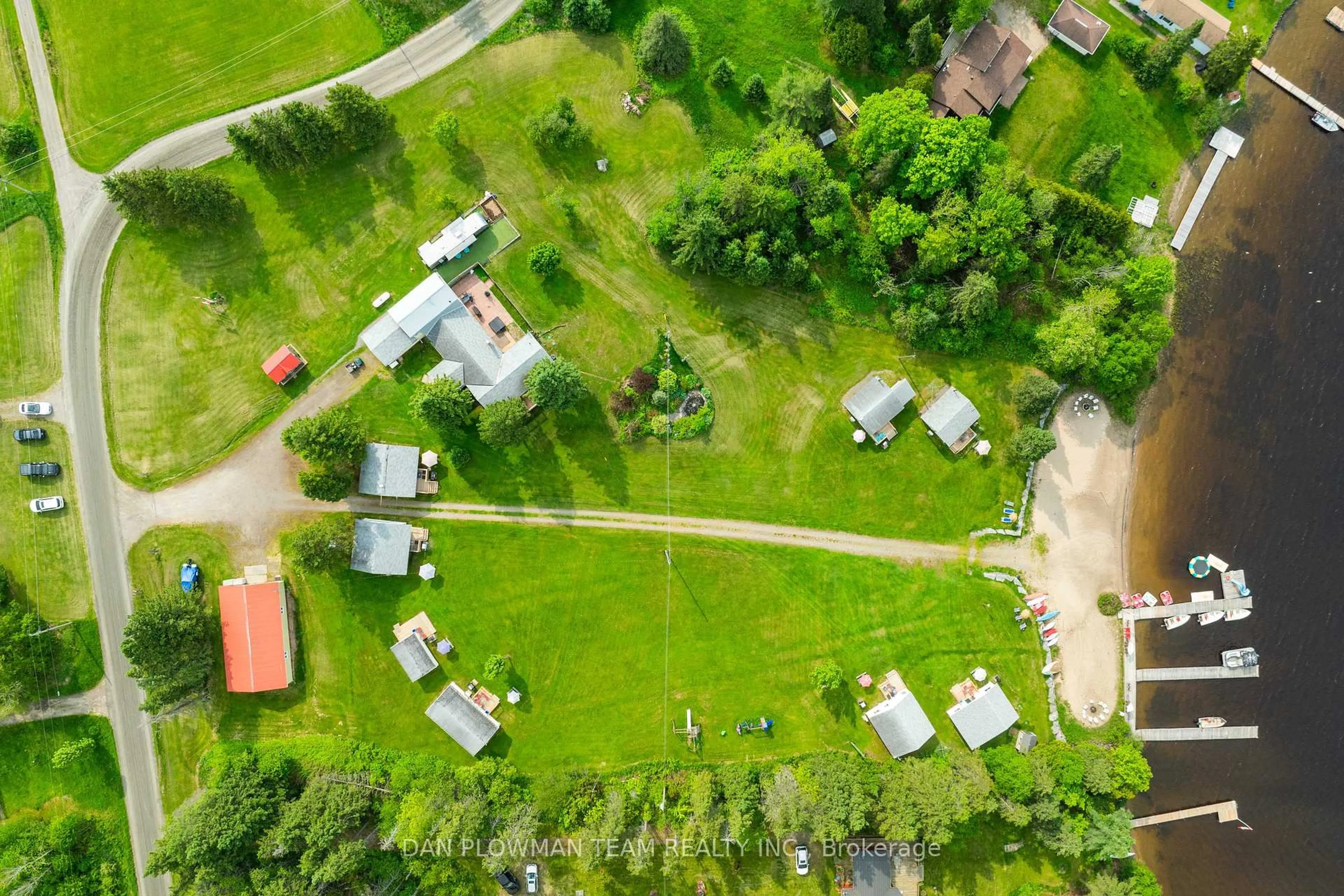 A pic from outside/outdoor area/front of a property/back of a property/a pic from drone, street for 184/189 Chapman Dr, Magnetawan Ontario P0A 1C0
