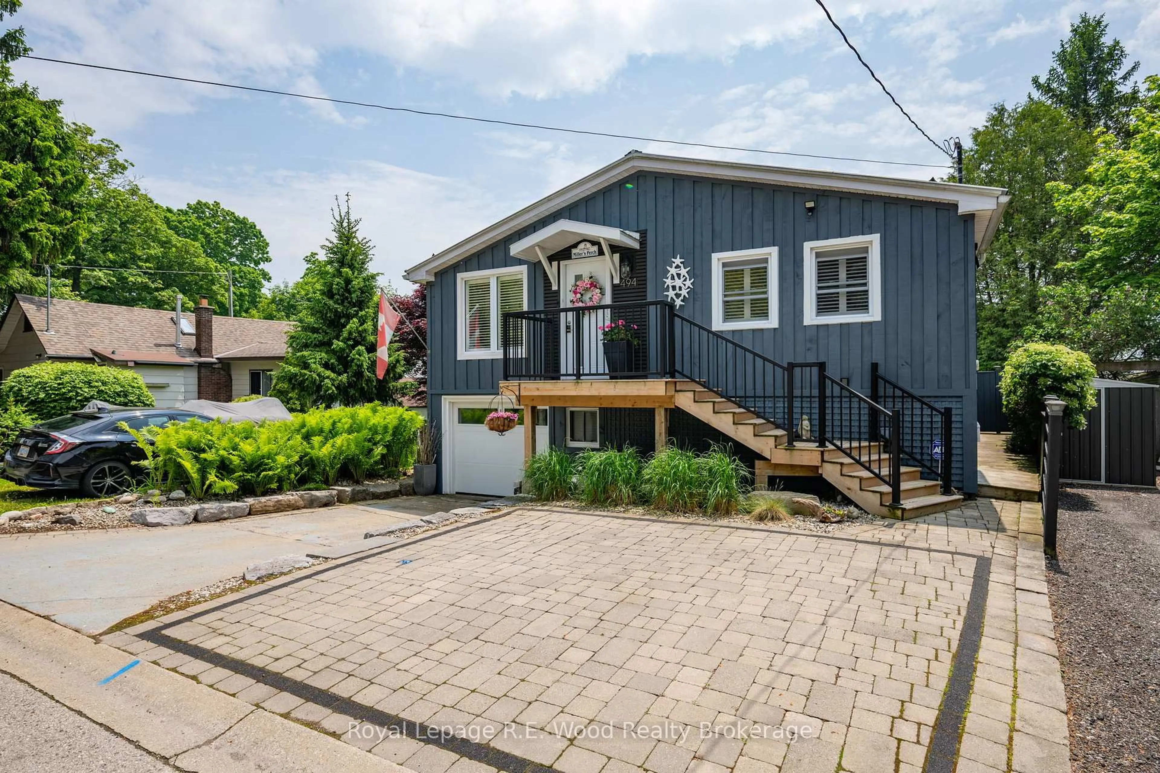 Patio, street for 494 George St, Central Elgin Ontario N5L 1H1
