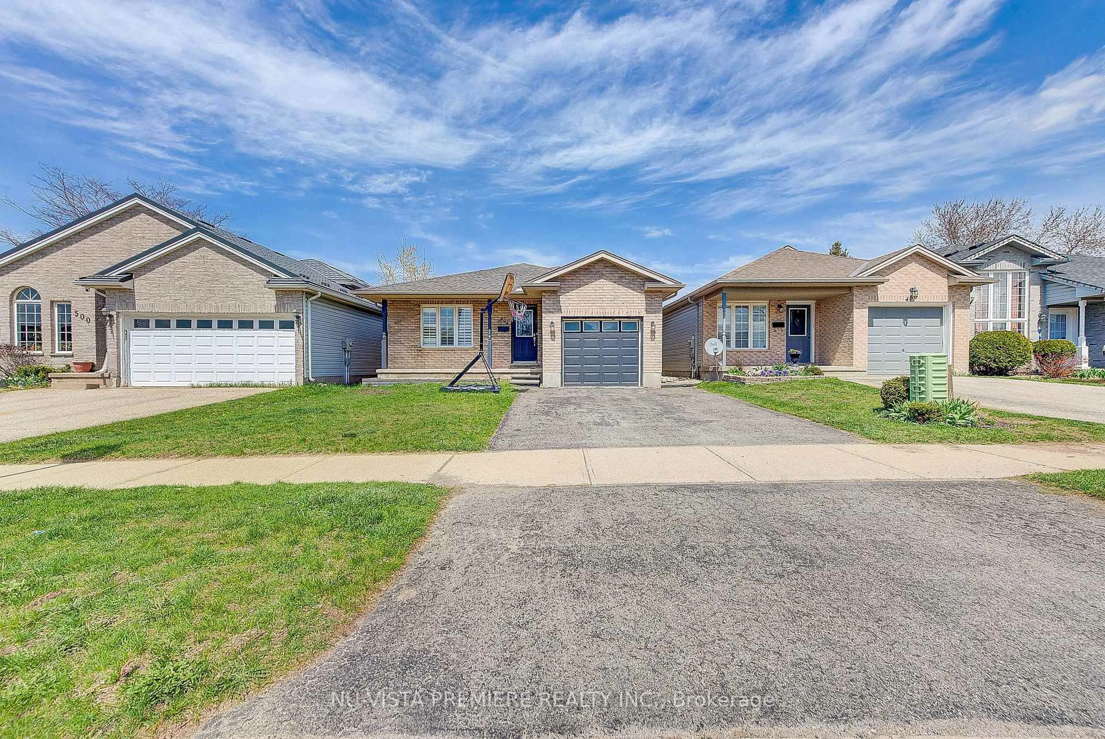 Unknown for 494 Exmouth Circ, London East Ontario N5V 5G7