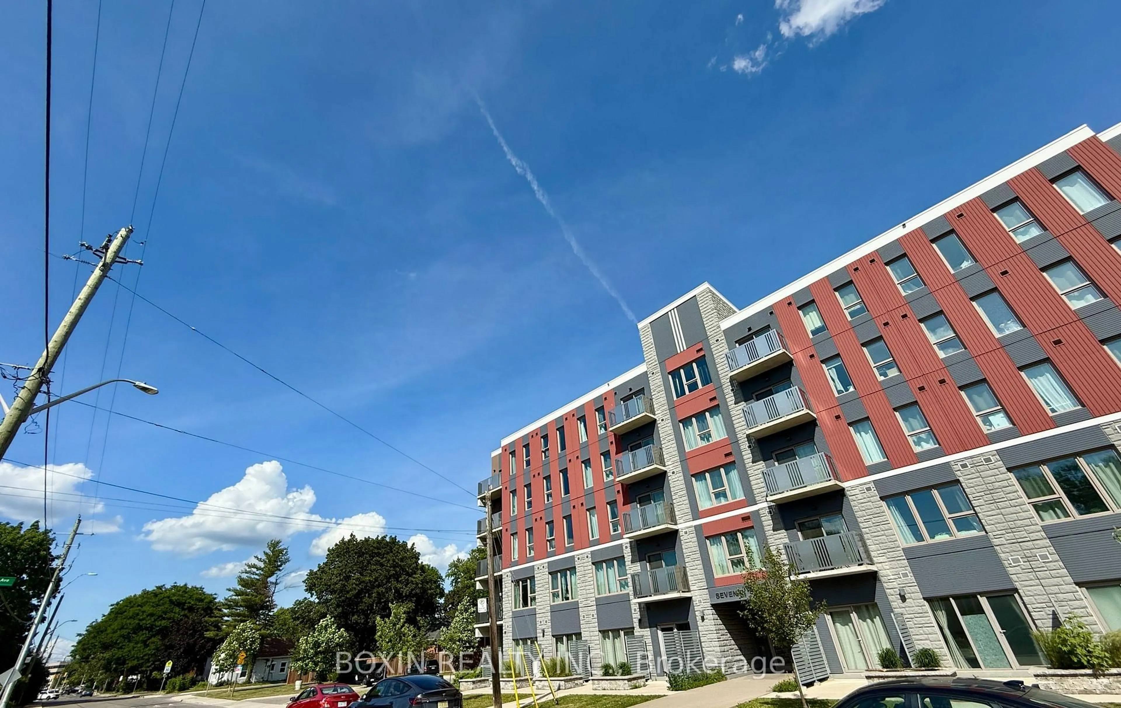 A pic from outside/outdoor area/front of a property/back of a property/a pic from drone, unknown for 77 Leland St #319, Hamilton Ontario L8S 3A1