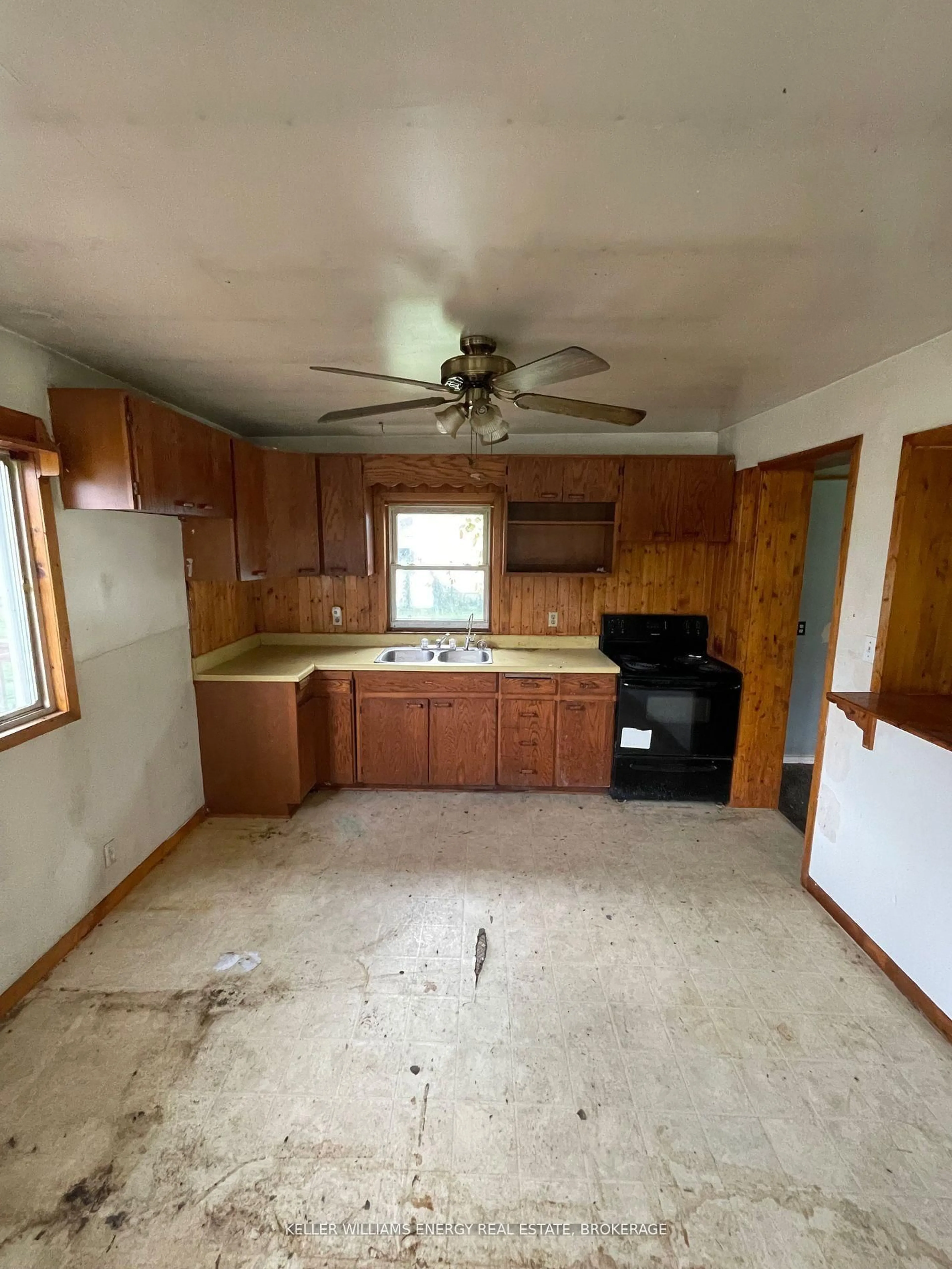 A pic of a room for 251 Queen St, Shannonville Ontario K0K 3A0