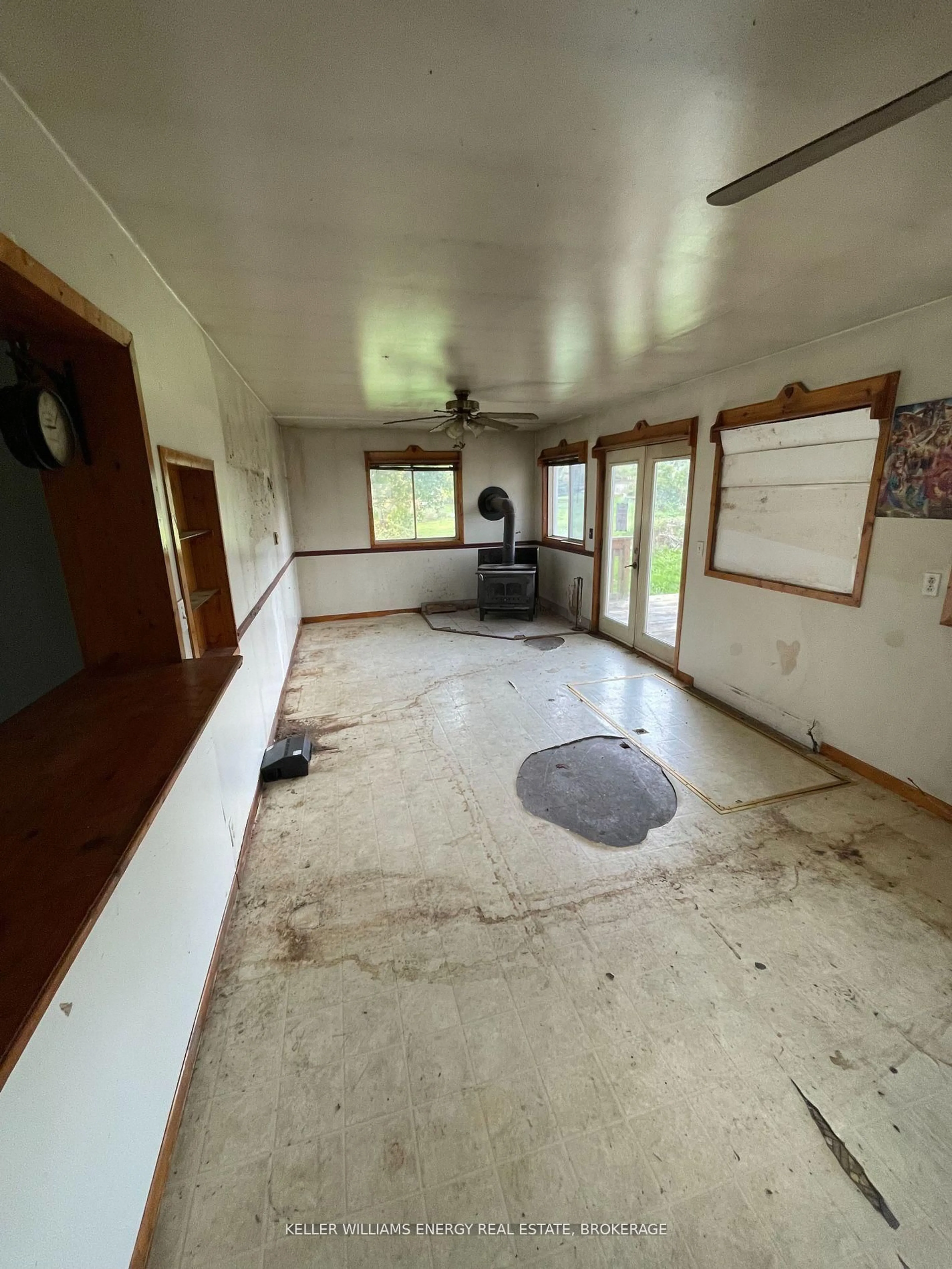 A pic of a room for 251 Queen St, Shannonville Ontario K0K 3A0
