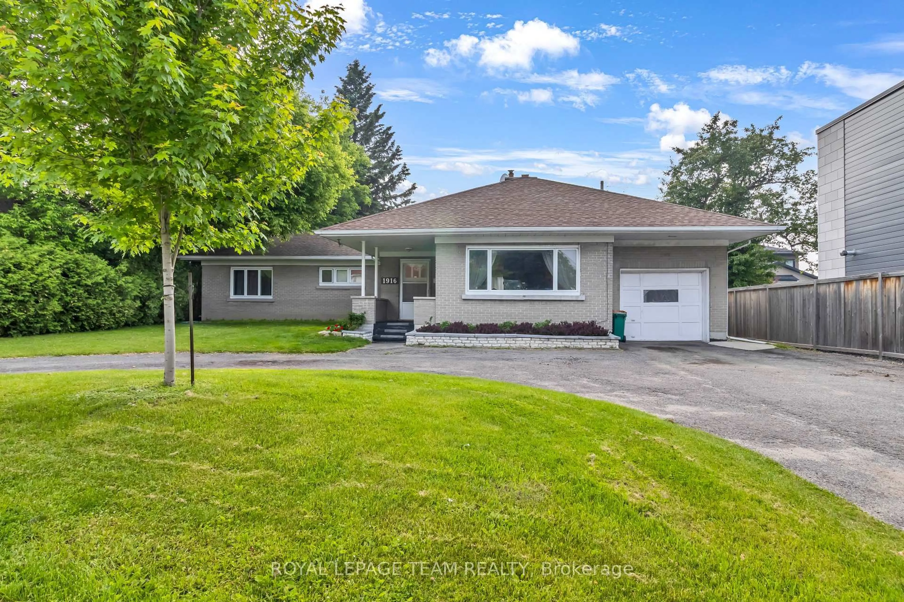 Home with vinyl exterior material, street for 1916 Alta Vista Dr, Ottawa Ontario K1H 7K6
