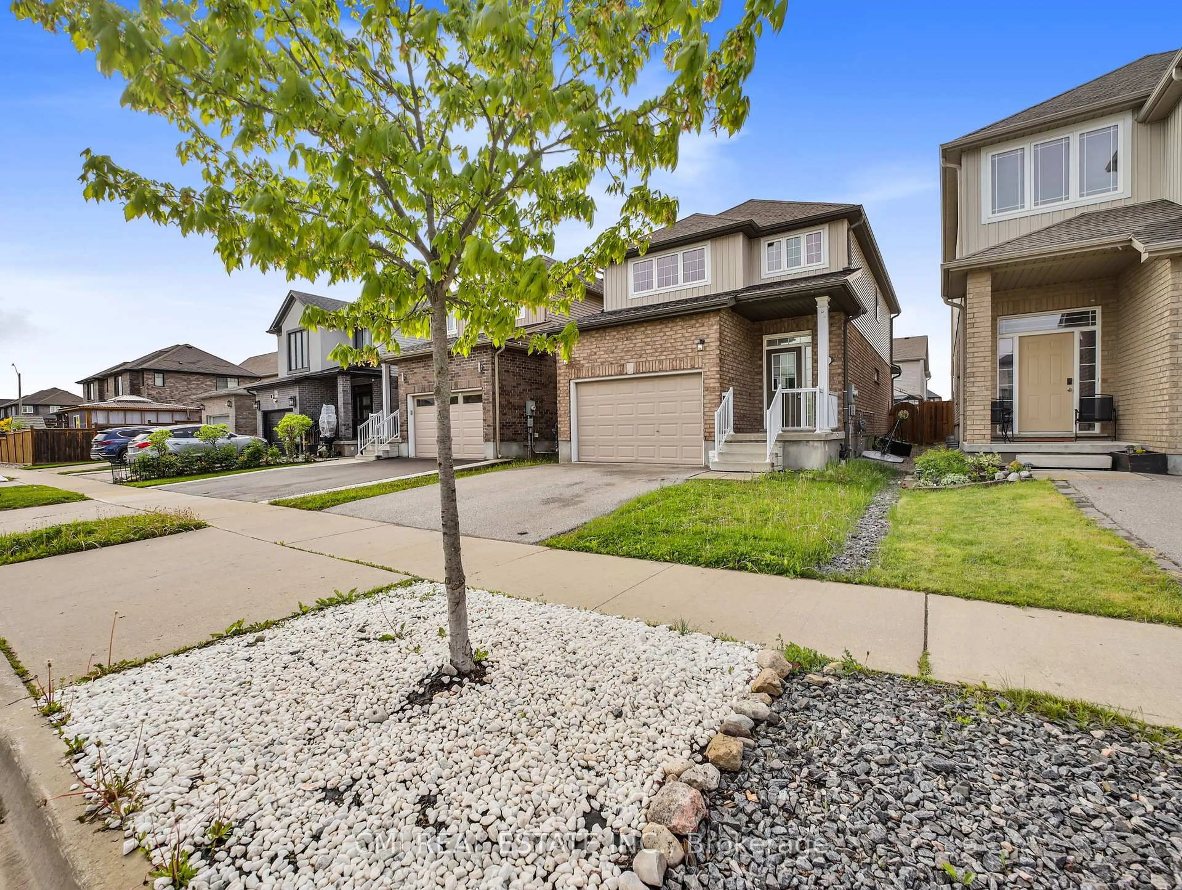 Unknown for 36 Sparrow Ave, Cambridge Ontario N1T 0C4