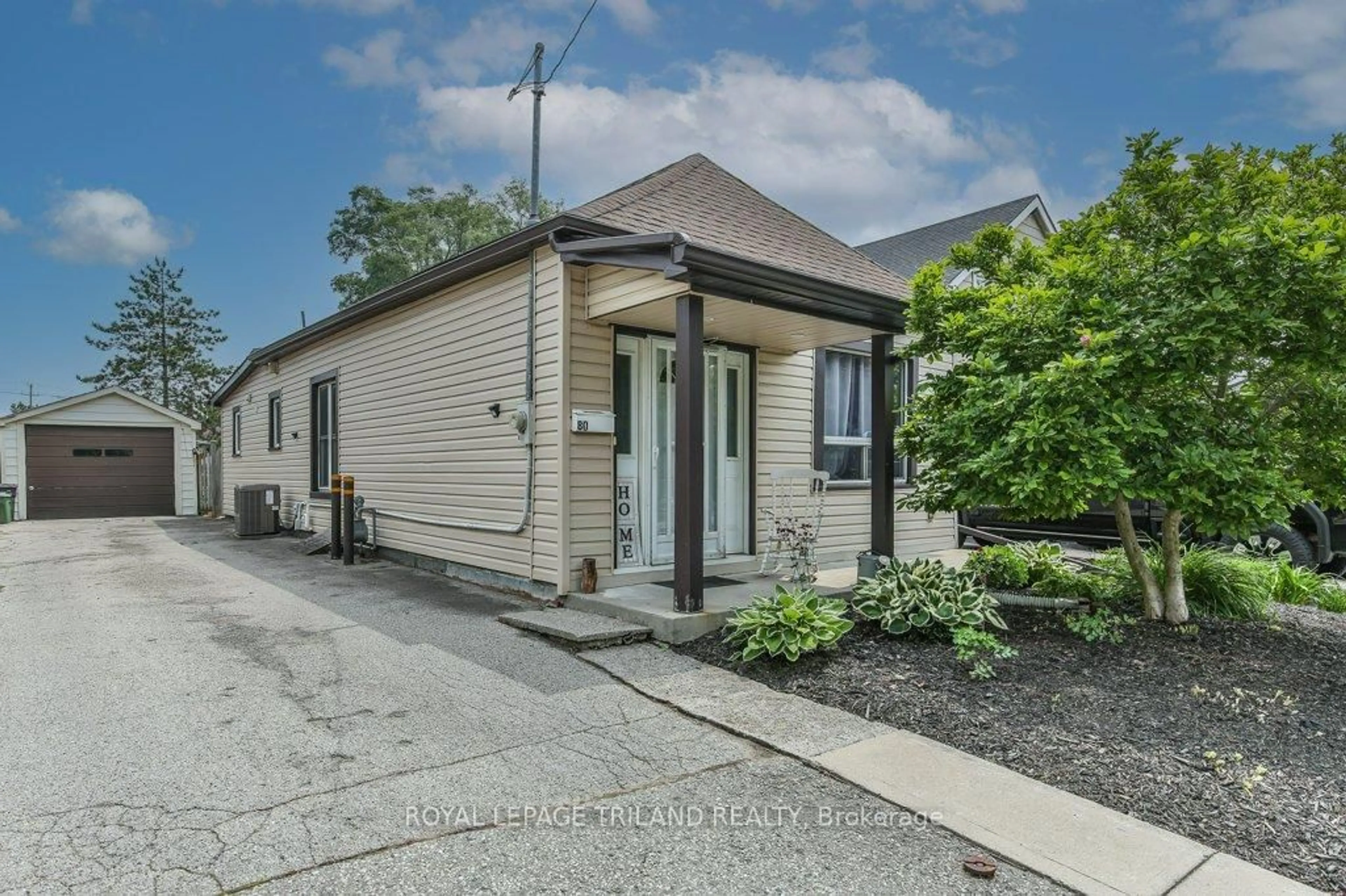 Unknown for 80 ELGIN St, London East Ontario N5Z 2T5