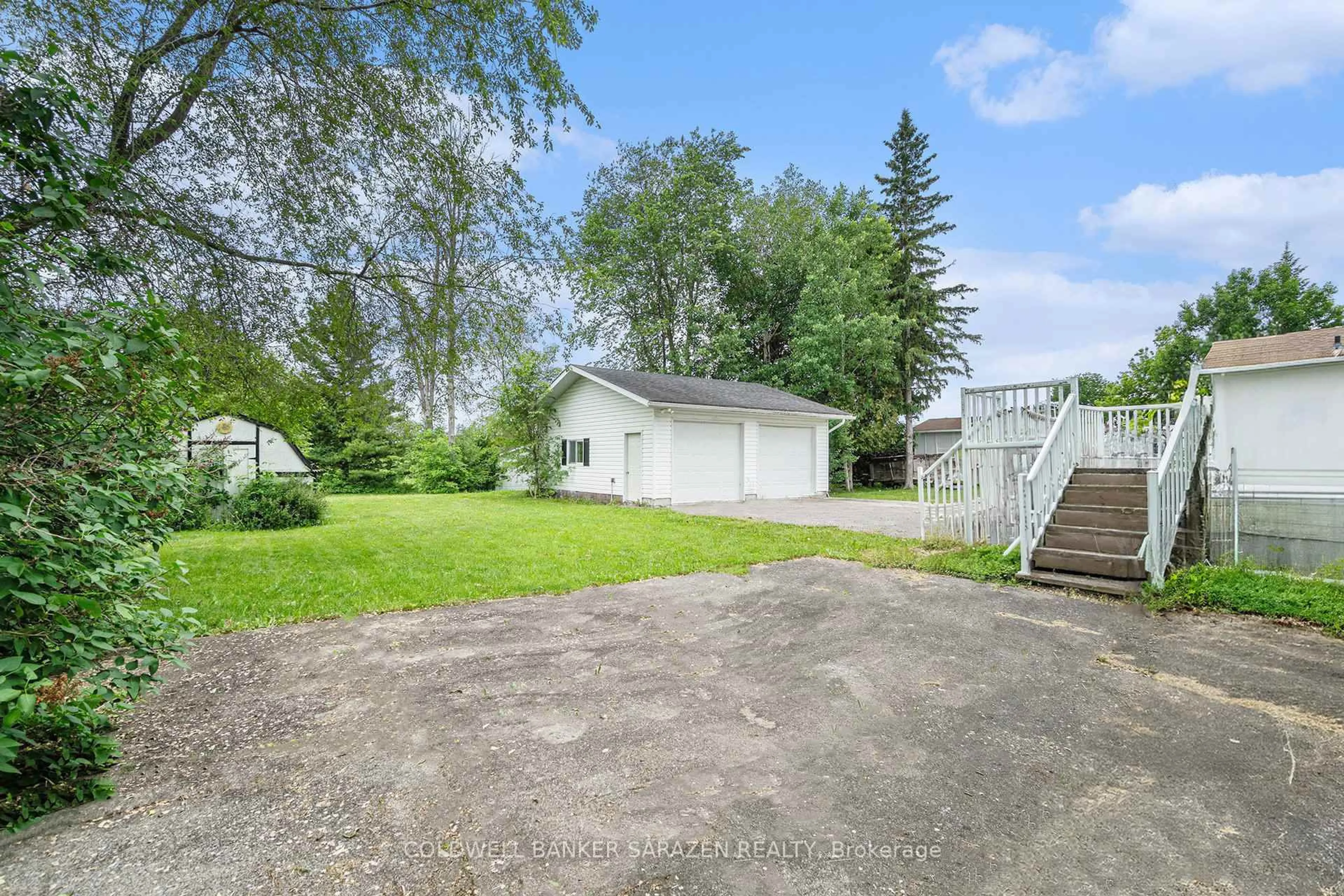 A pic from outside/outdoor area/front of a property/back of a property/a pic from drone, street for 139 Arthur St, Arnprior Ontario K7S 1A5