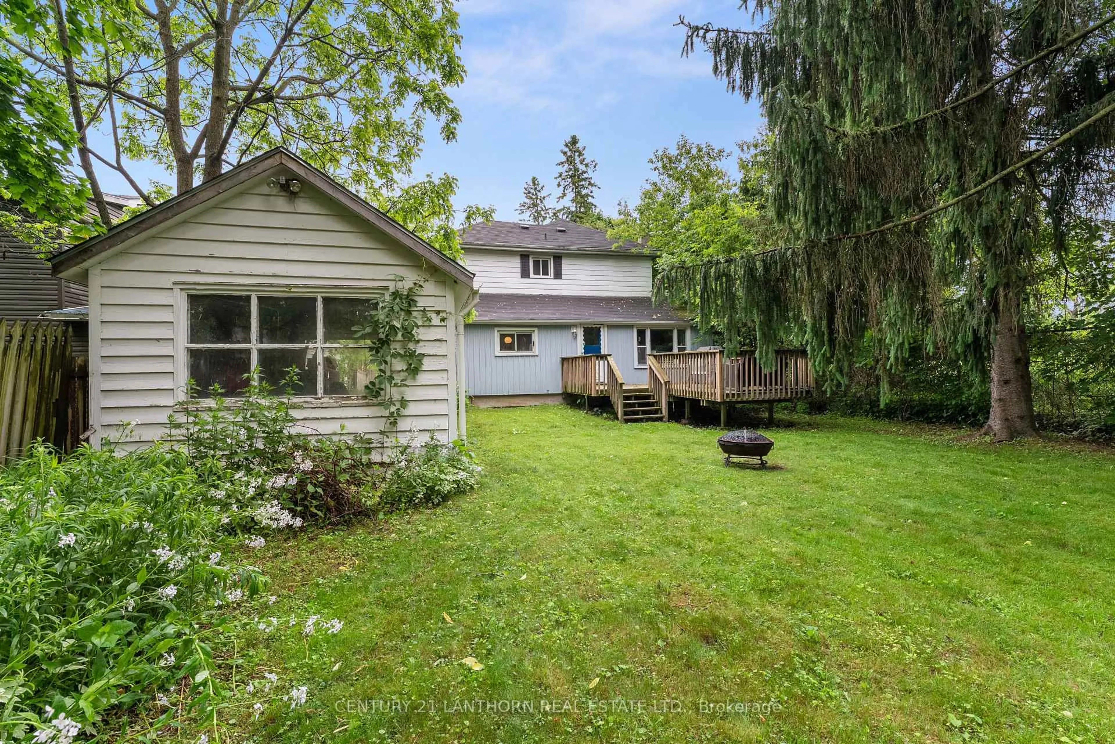 Patio, unknown for 18 Elm St, Prince Edward County Ontario K0K 2T0