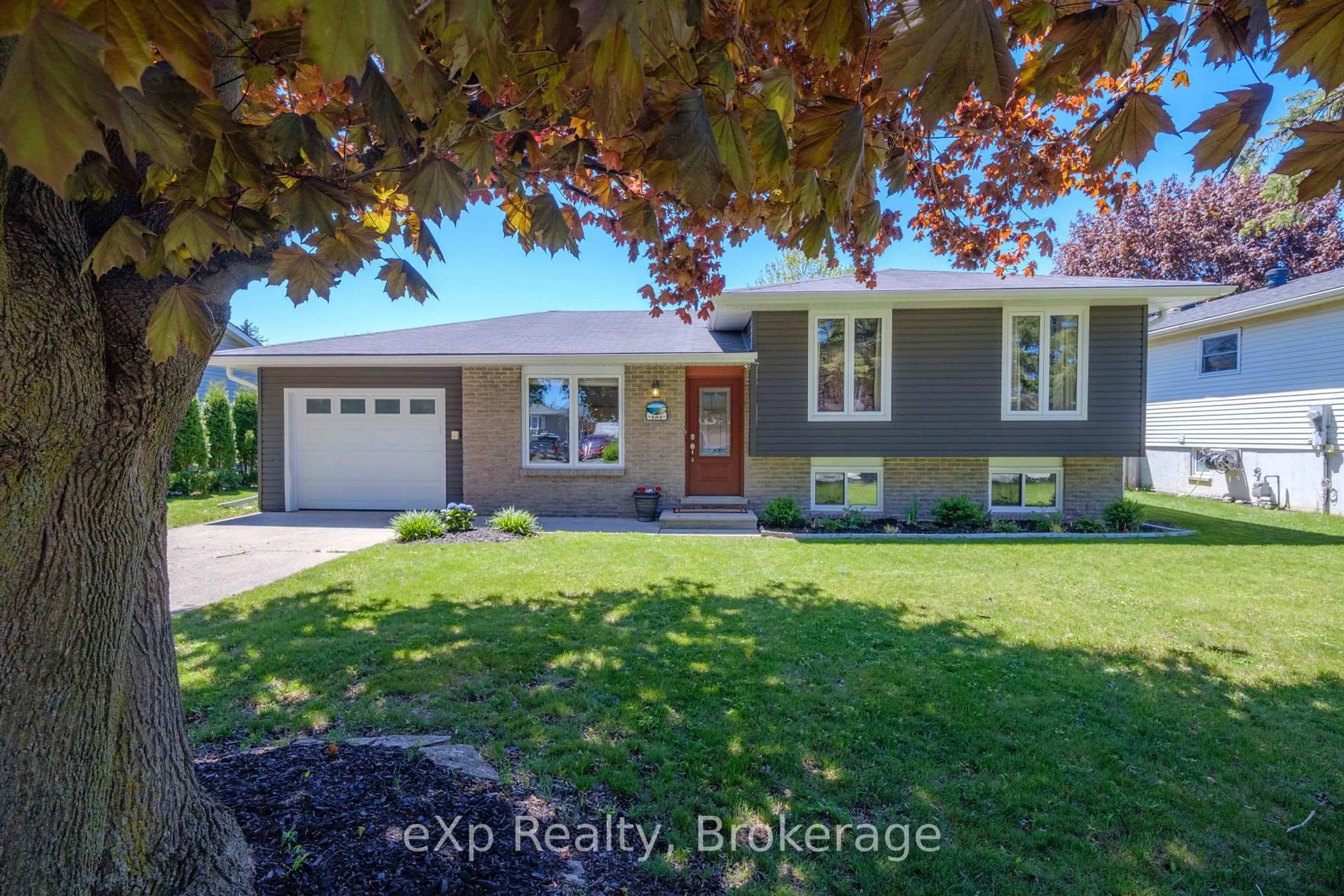 Home with vinyl exterior material, street for 484 Falconer St, Saugeen Shores Ontario N0H 2C2