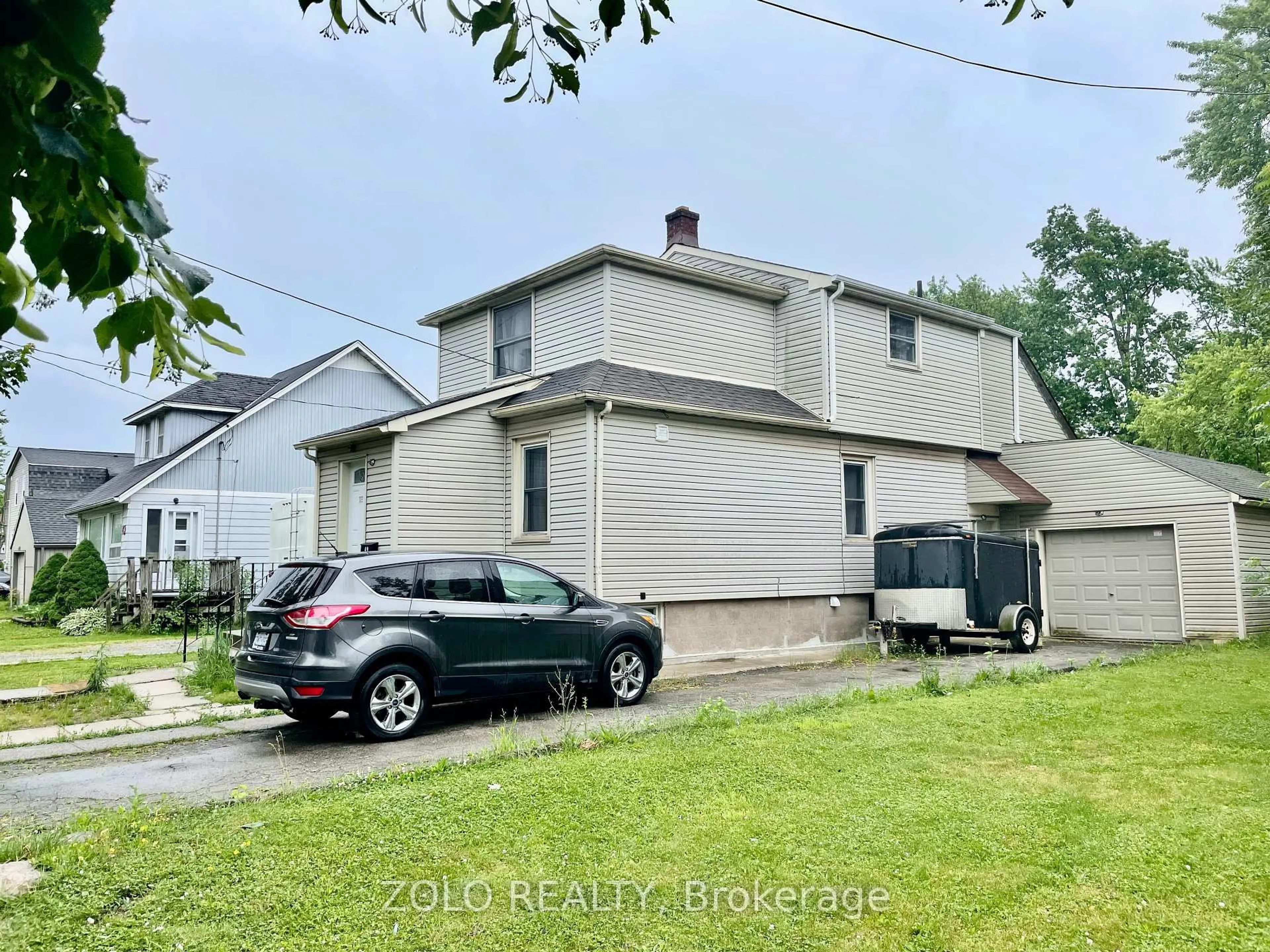 A pic from outside/outdoor area/front of a property/back of a property/a pic from drone, street for 49 Cohoe St, Welland Ontario L3B 3V2
