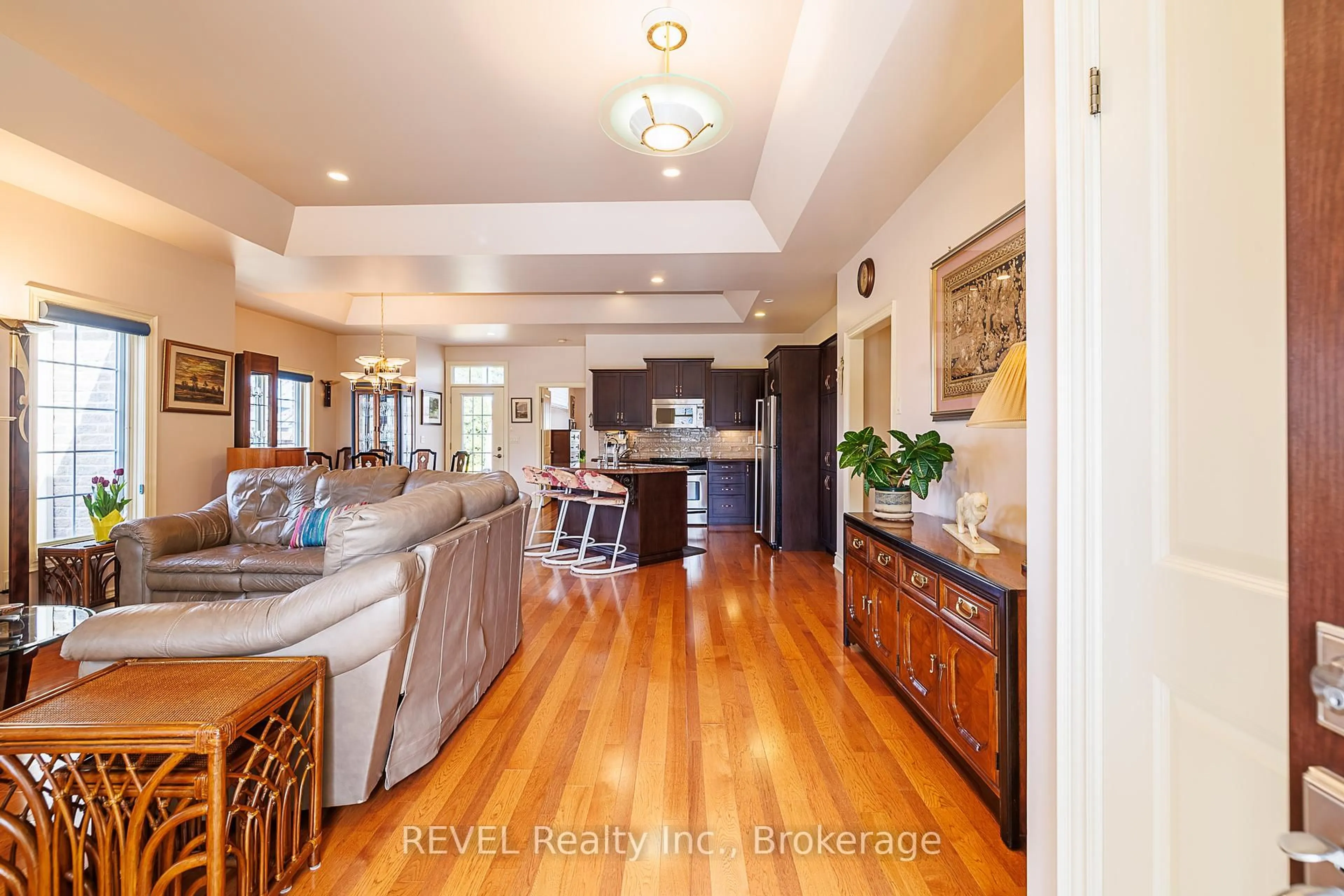 Open concept kitchen, unknown for 2 Seyval Pl, Niagara-on-the-Lake Ontario L0S 1J0