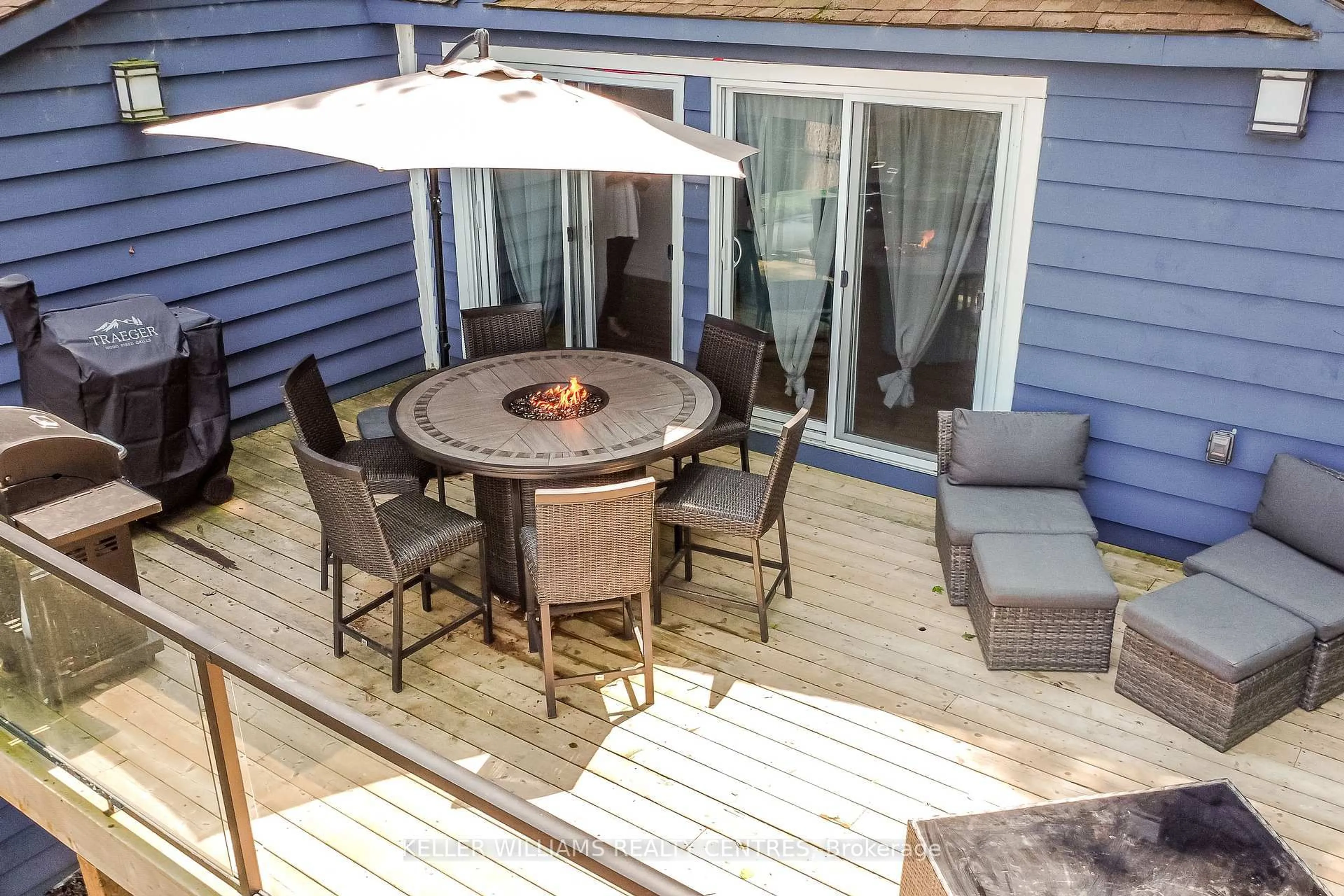 Patio, street for 6 Currie Lane, Georgian Bay Ontario L0K 1S0