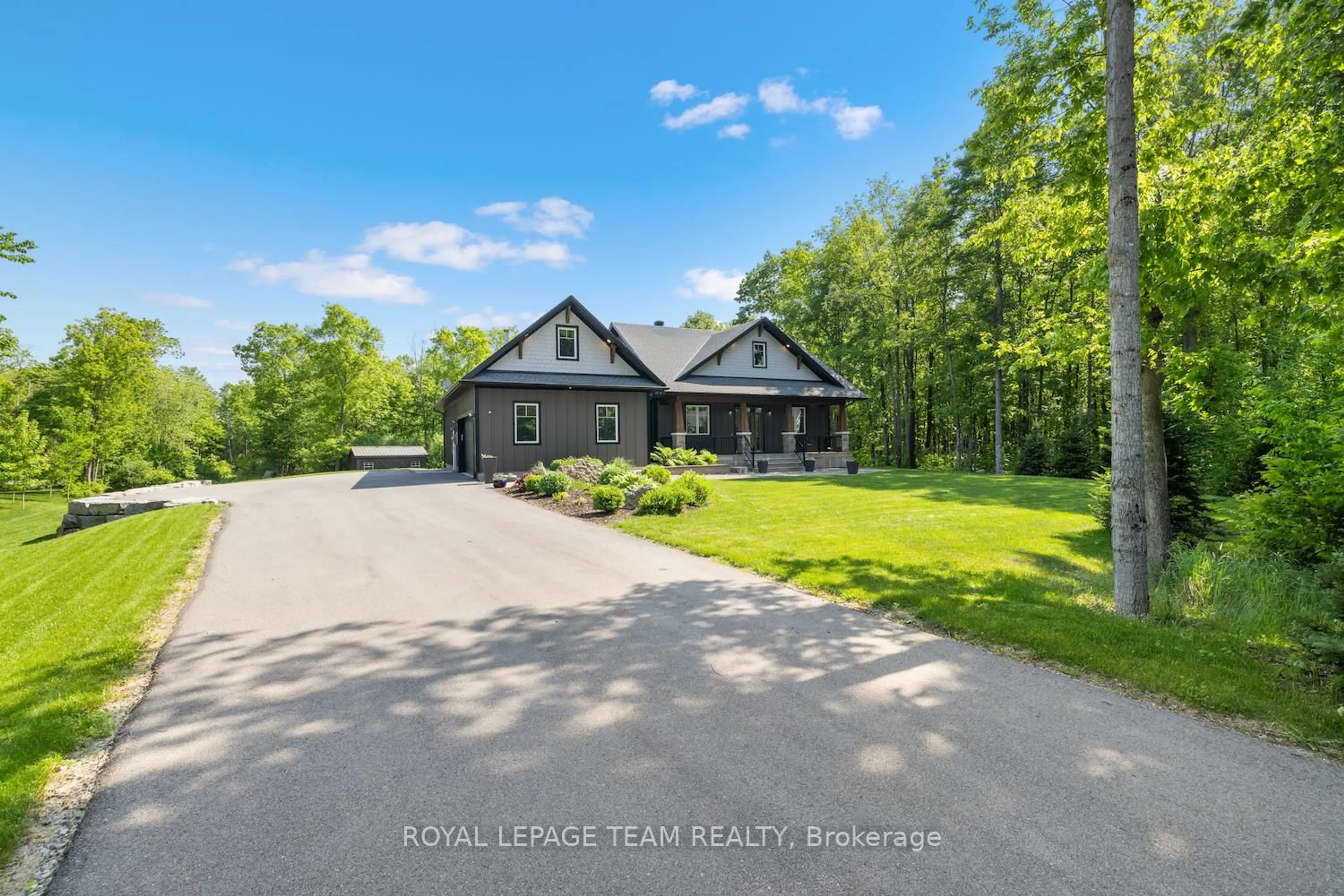 A pic from outside/outdoor area/front of a property/back of a property/a pic from drone, water/lake/river/ocean view for 106 Tyndale Crt, Merrickville-Wolford Ontario K0G 1N0