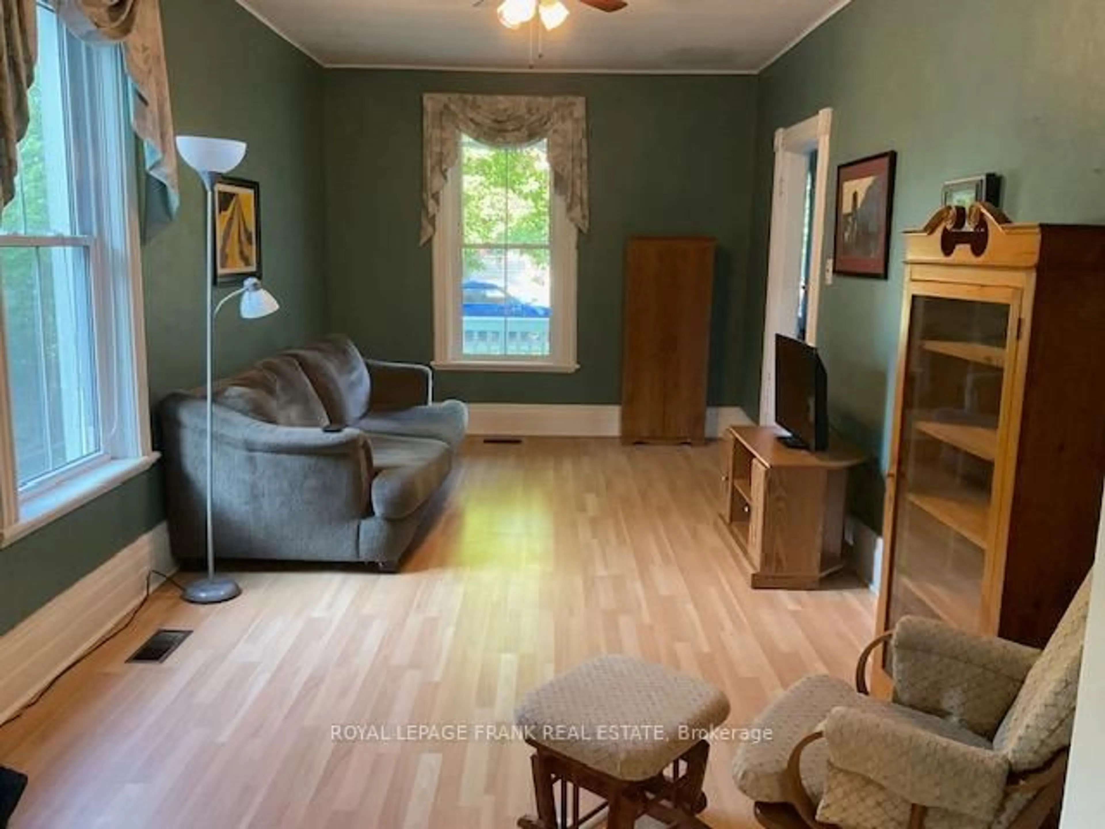 Living room with furniture, unknown for 168 Rubidge St, Peterborough Central Ontario K9J 3N7