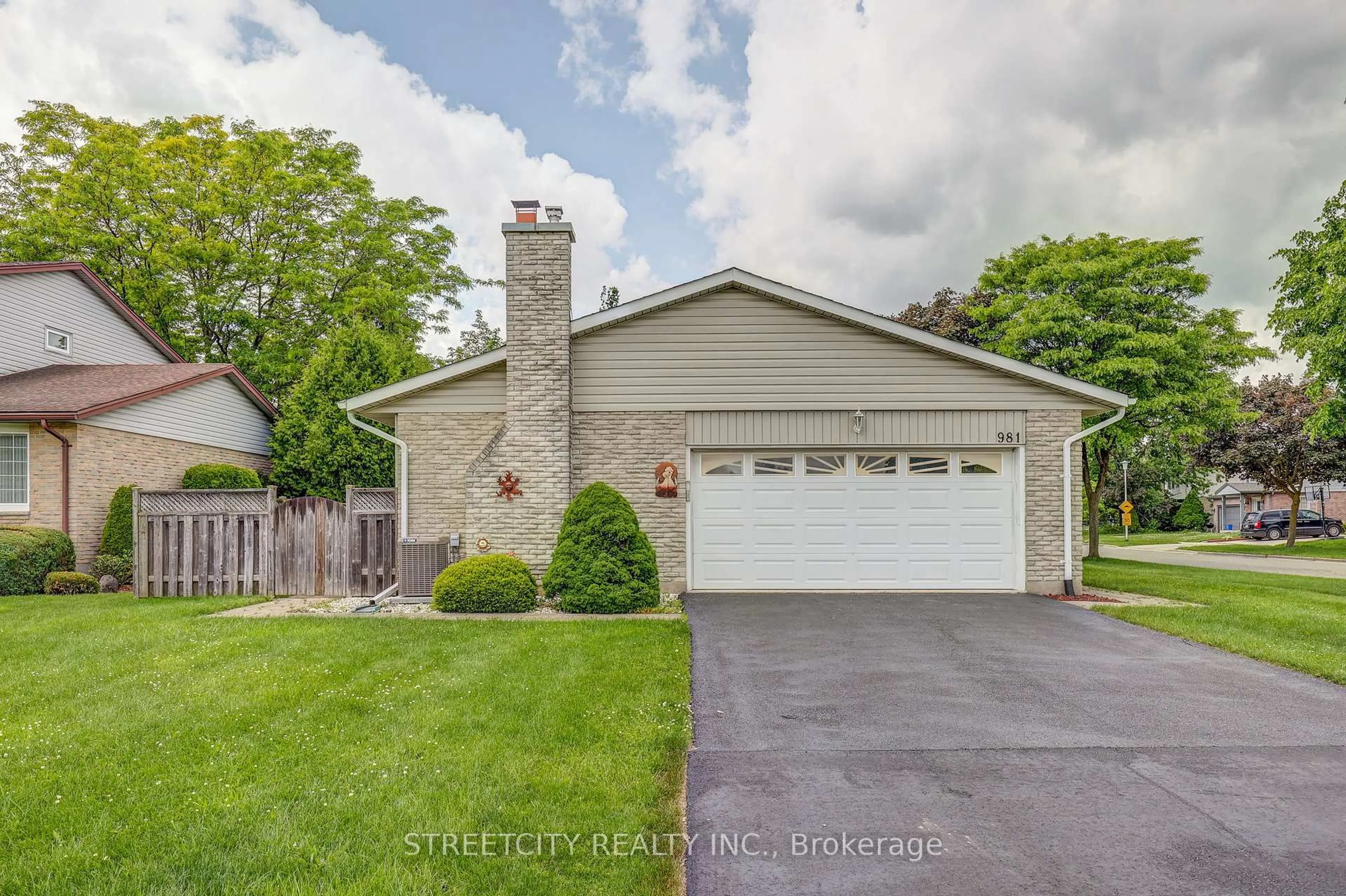 Unknown for 981 Farnham Crt, London South Ontario N6K 1R5