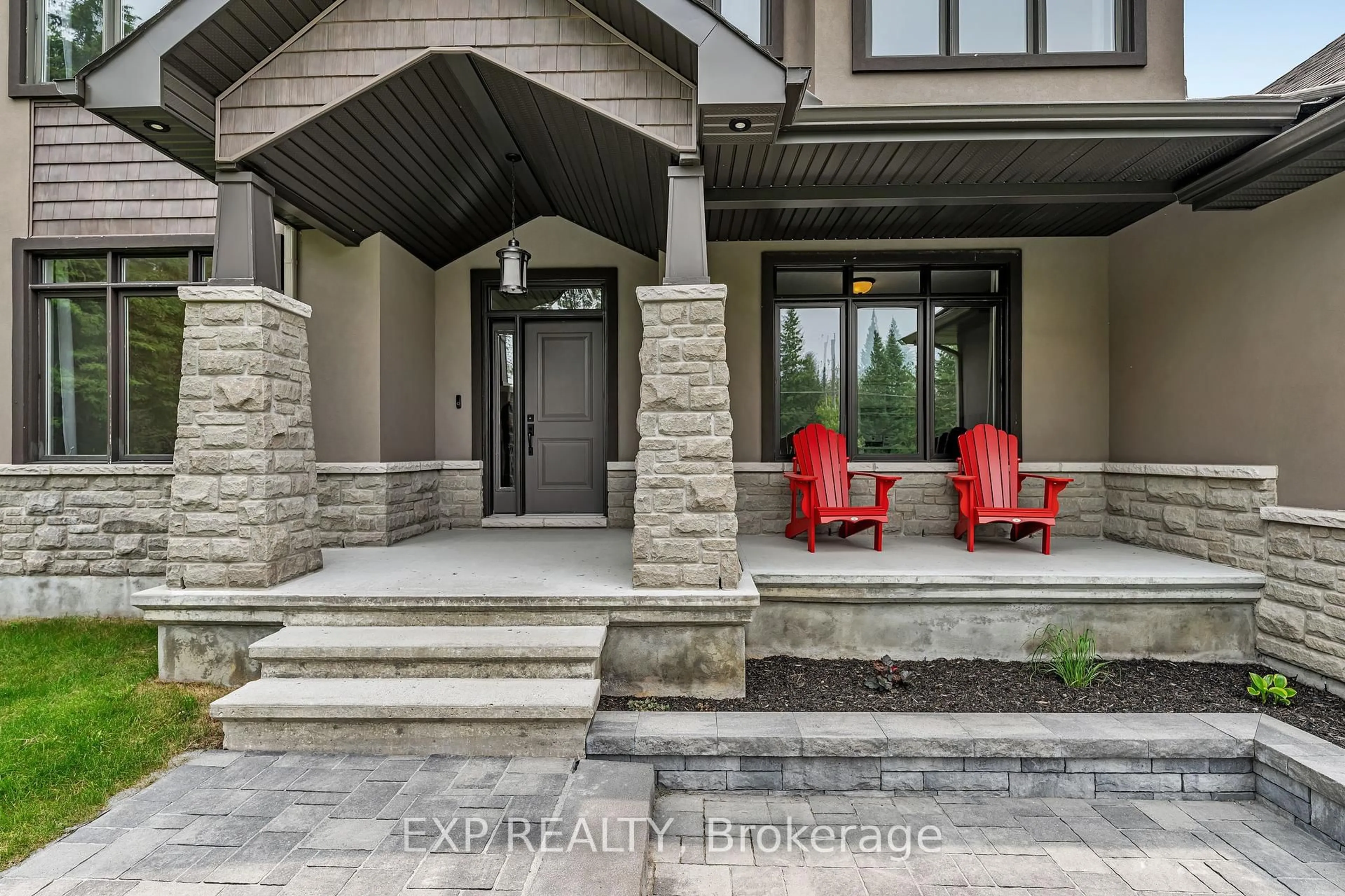 Indoor entryway for 308 Silent Wood Grve, Carp Ontario K0A 1L0