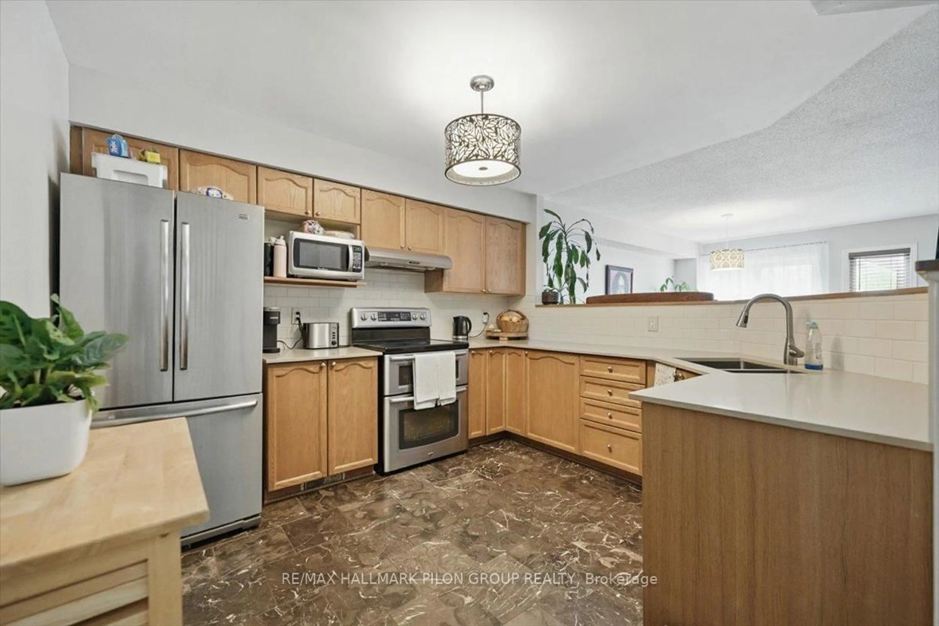 Unknown for 11 Great Oak Private, Ottawa Ontario K1G 6P7