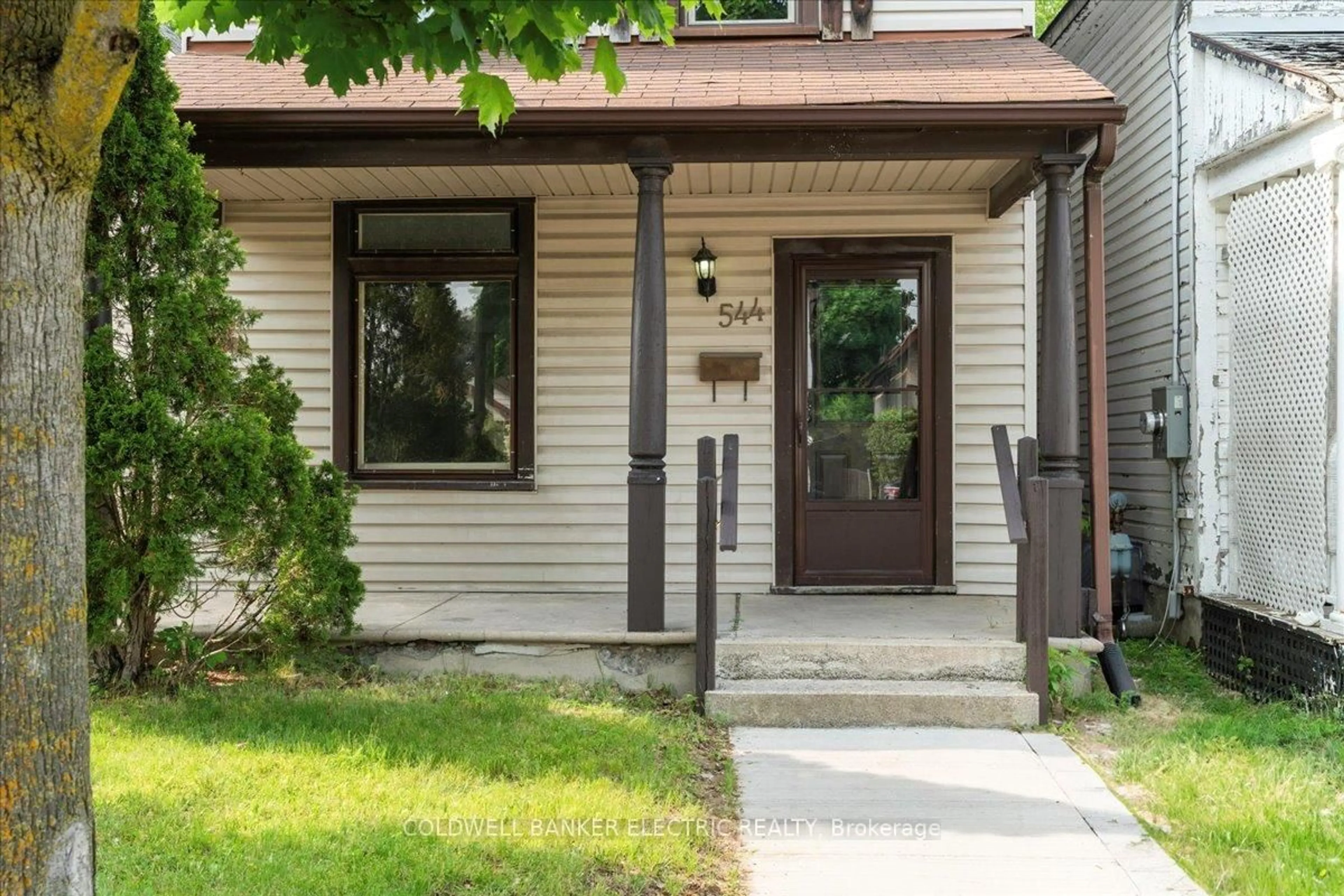 Unknown for 544 Chamberlain St, Peterborough Central Ontario K9J 4L5