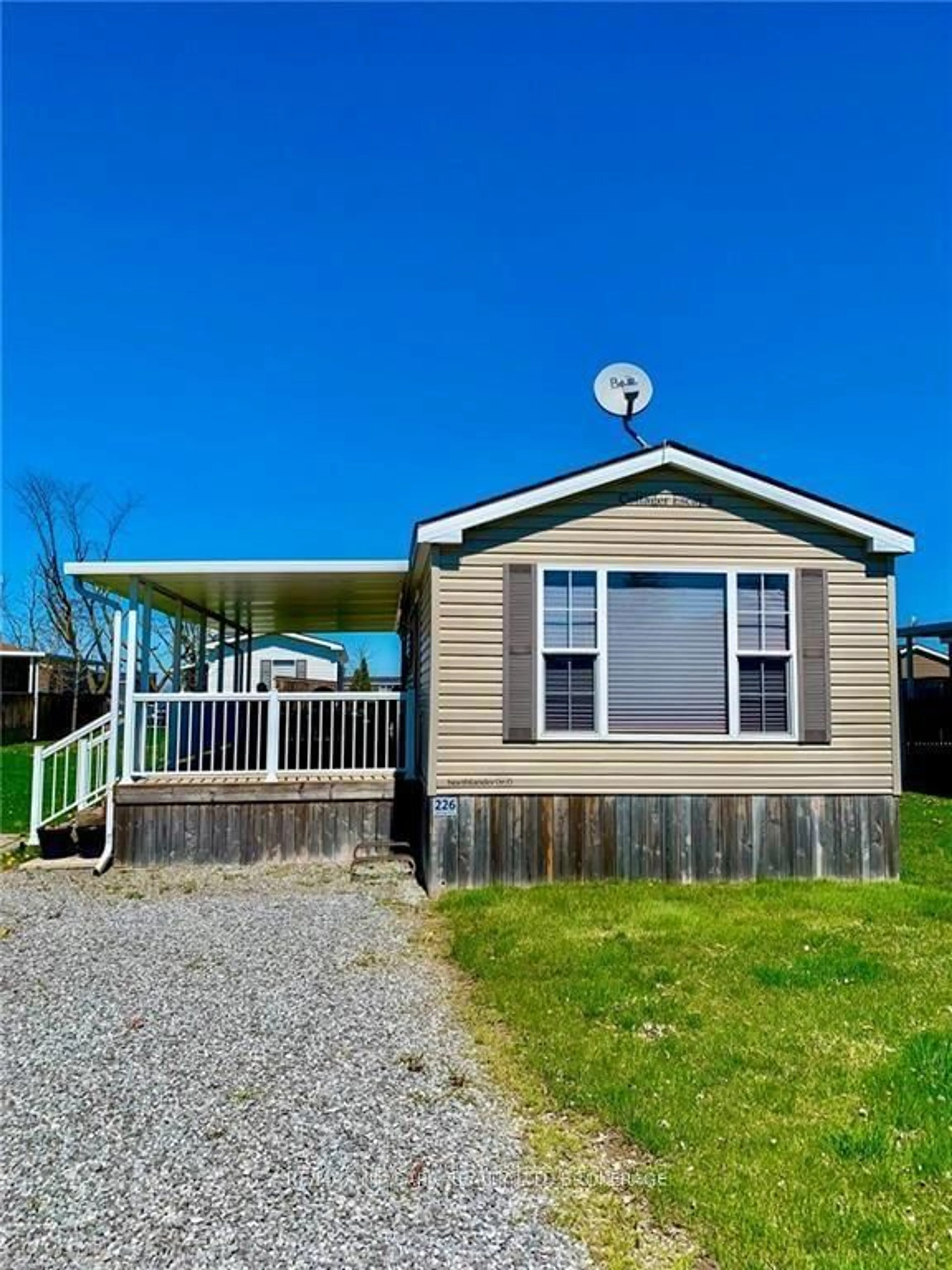 Home with vinyl exterior material, unknown for 1501 Line 8 Rd #226, Niagara-on-the-Lake Ontario L0S 1J0
