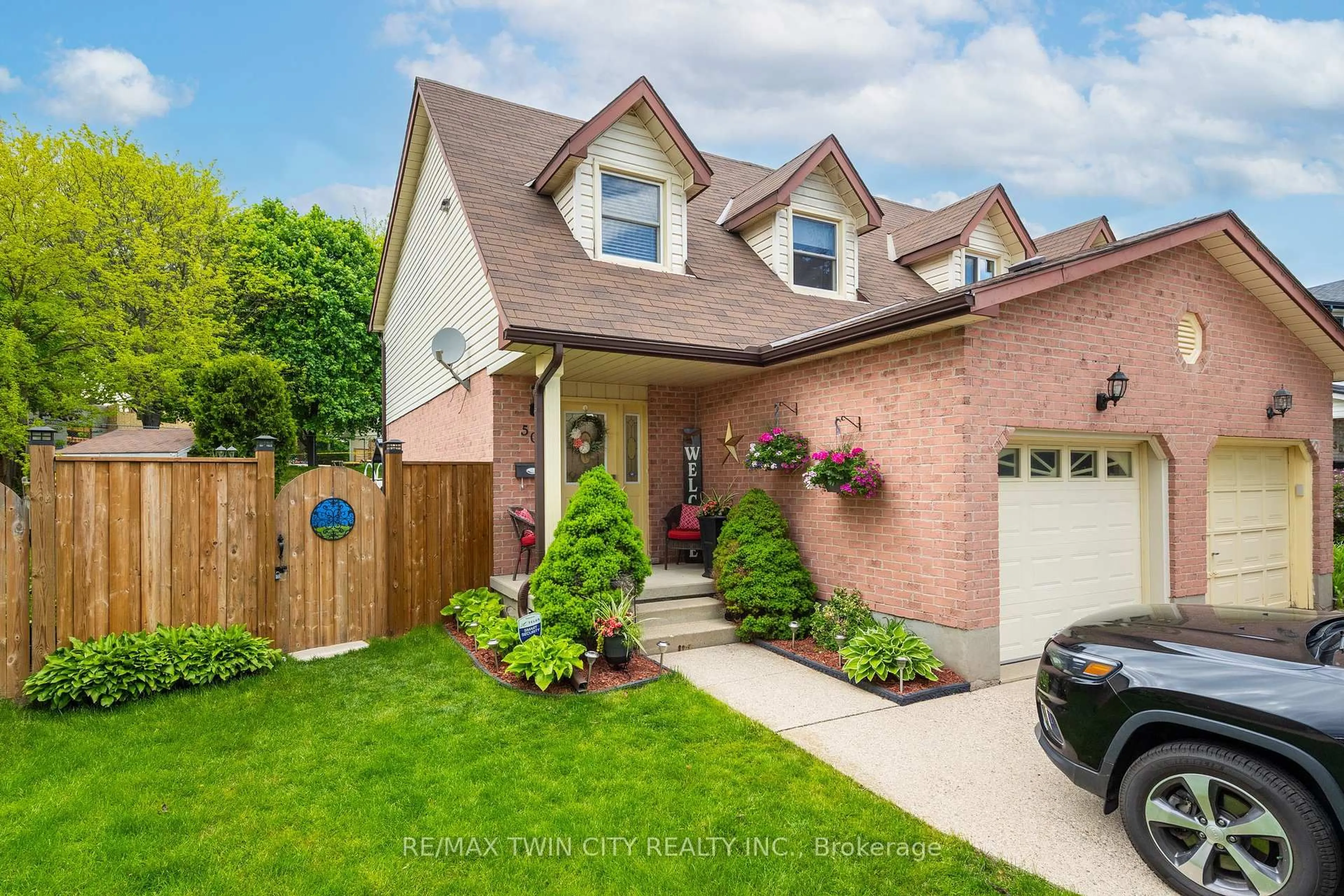 Home with brick exterior material, street for 50 JUNIPER St, Cambridge Ontario N3C 3A3