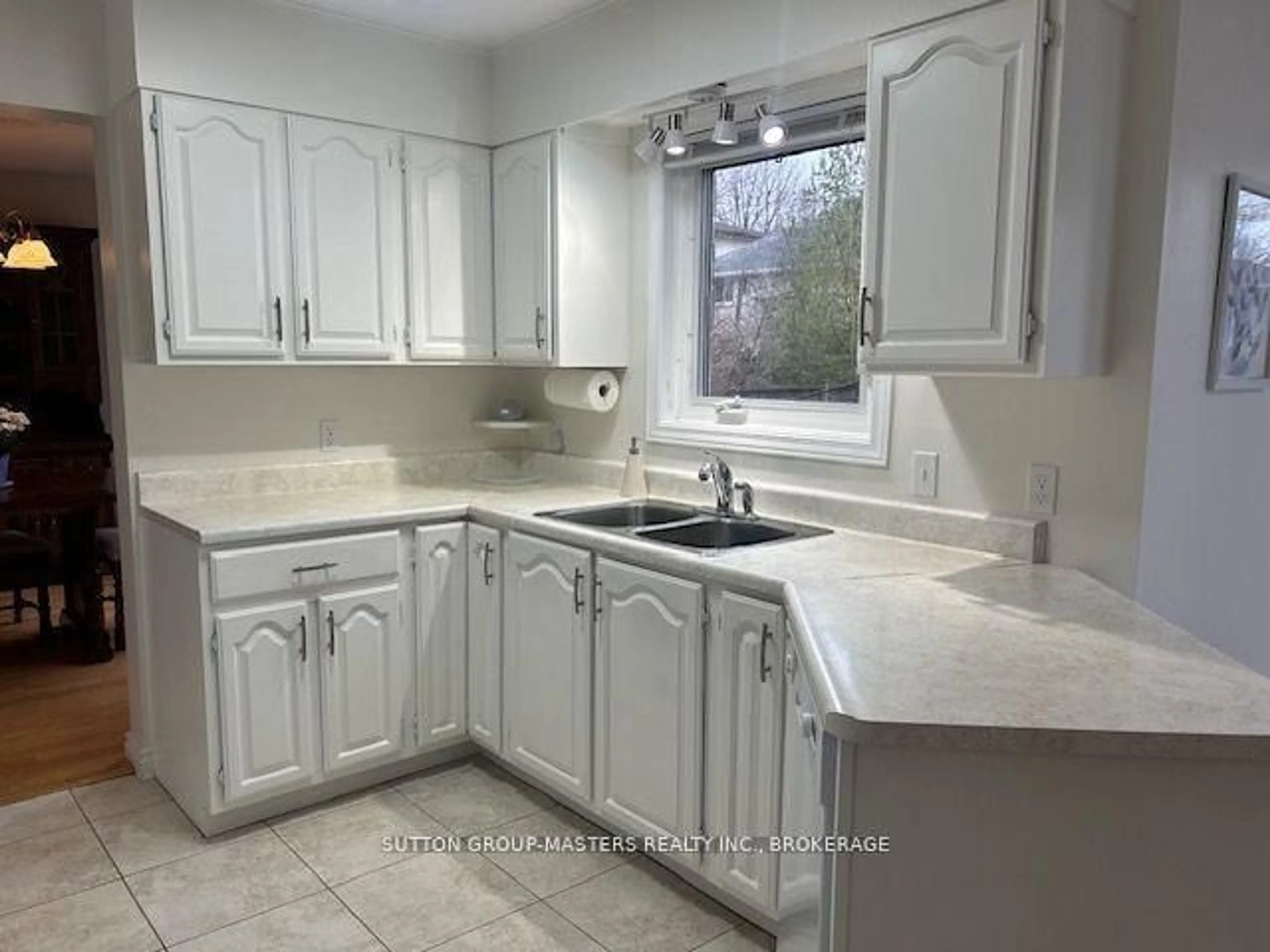 Standard kitchen, ceramic/tile floor for 1106 Lancaster Dr, Kingston Ontario K7P 2L7