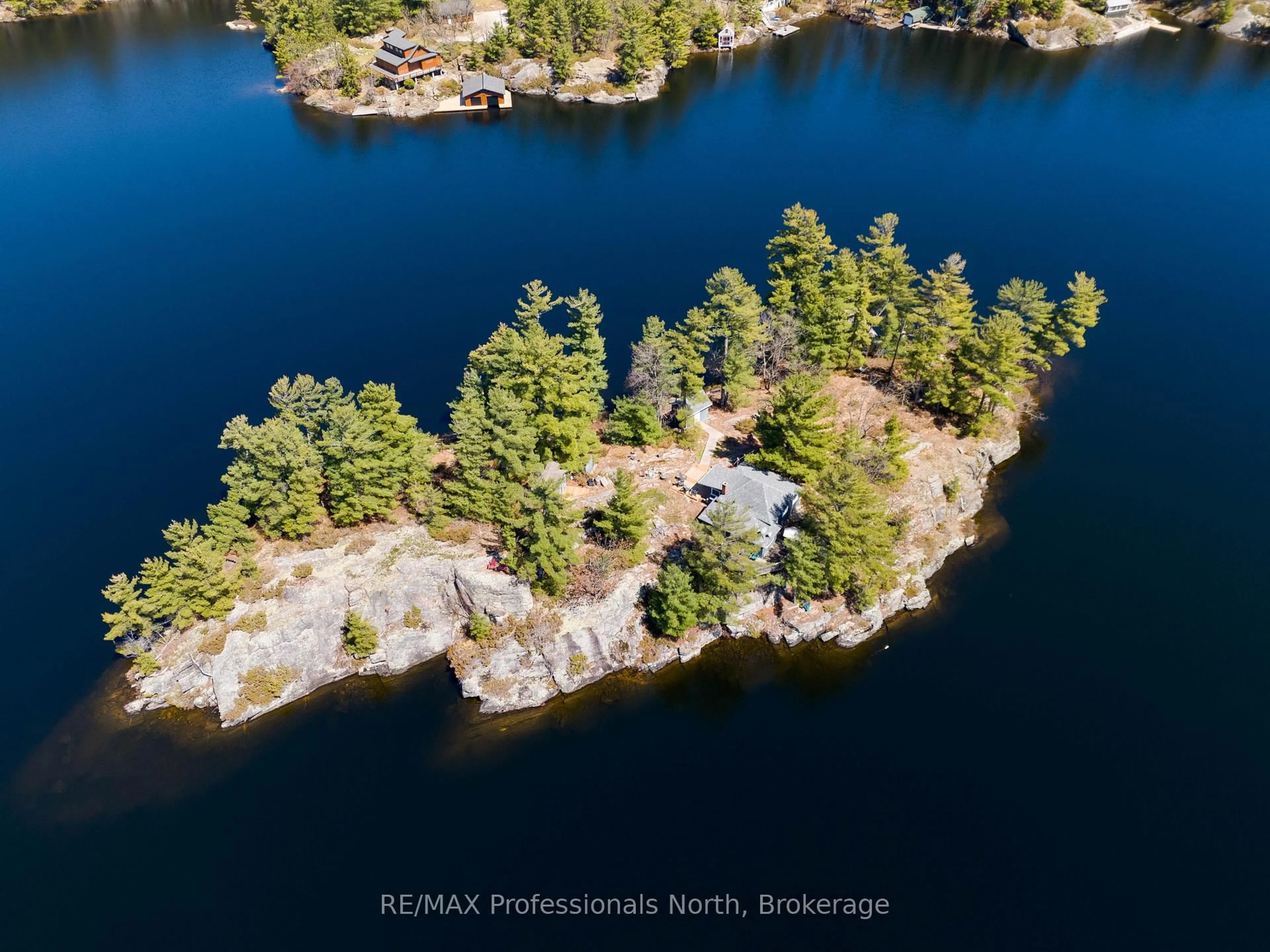 A pic from outside/outdoor area/front of a property/back of a property/a pic from drone, water/lake/river/ocean view for 0 1 2GL (GULL) Island, Gravenhurst Ontario P1P 1R1