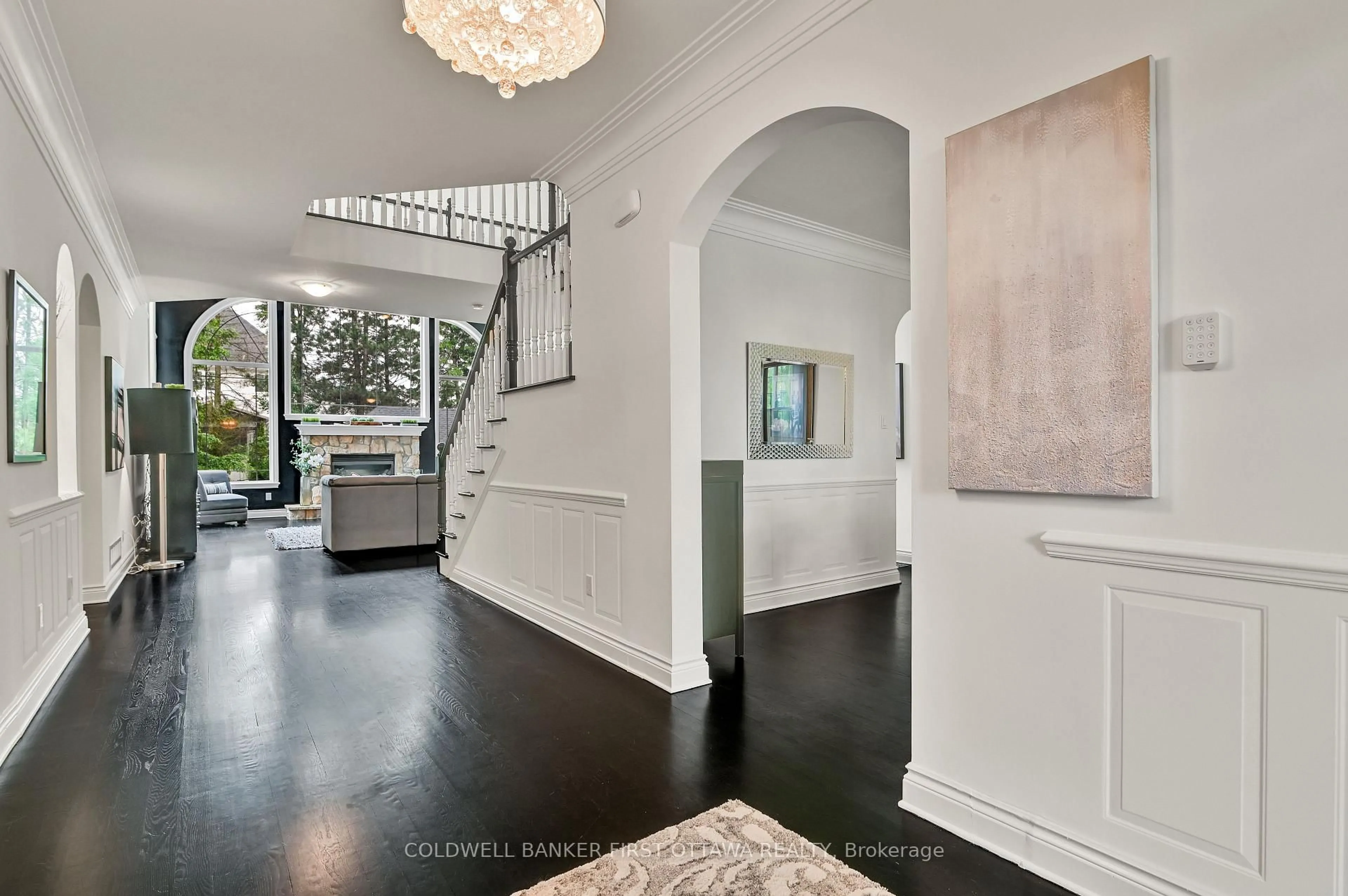 Indoor entryway for 18 CYPRESS Gdns, Stittsville Ontario K2S 1W6