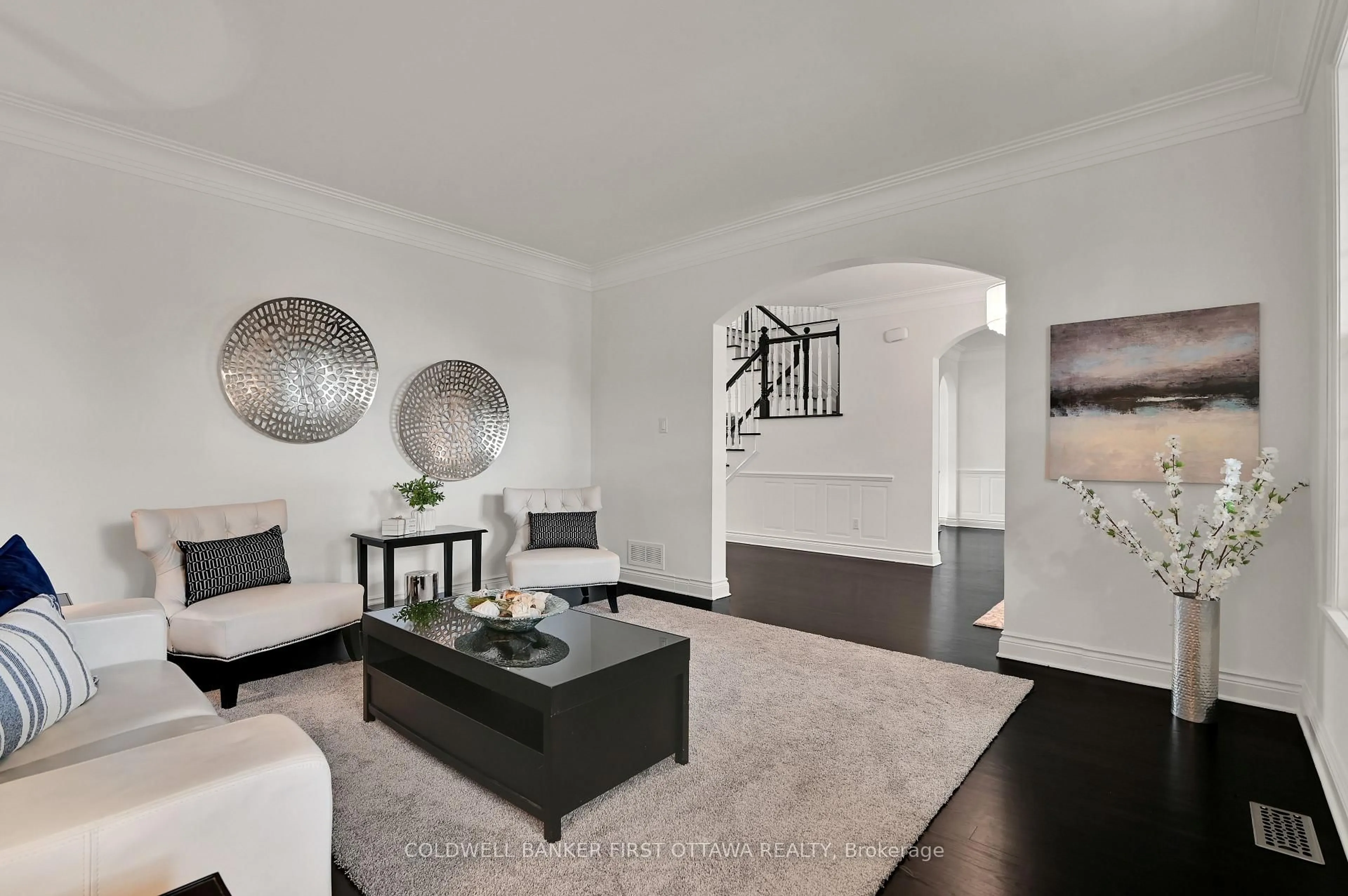 Living room with furniture, unknown for 18 CYPRESS Gdns, Stittsville Ontario K2S 1W6