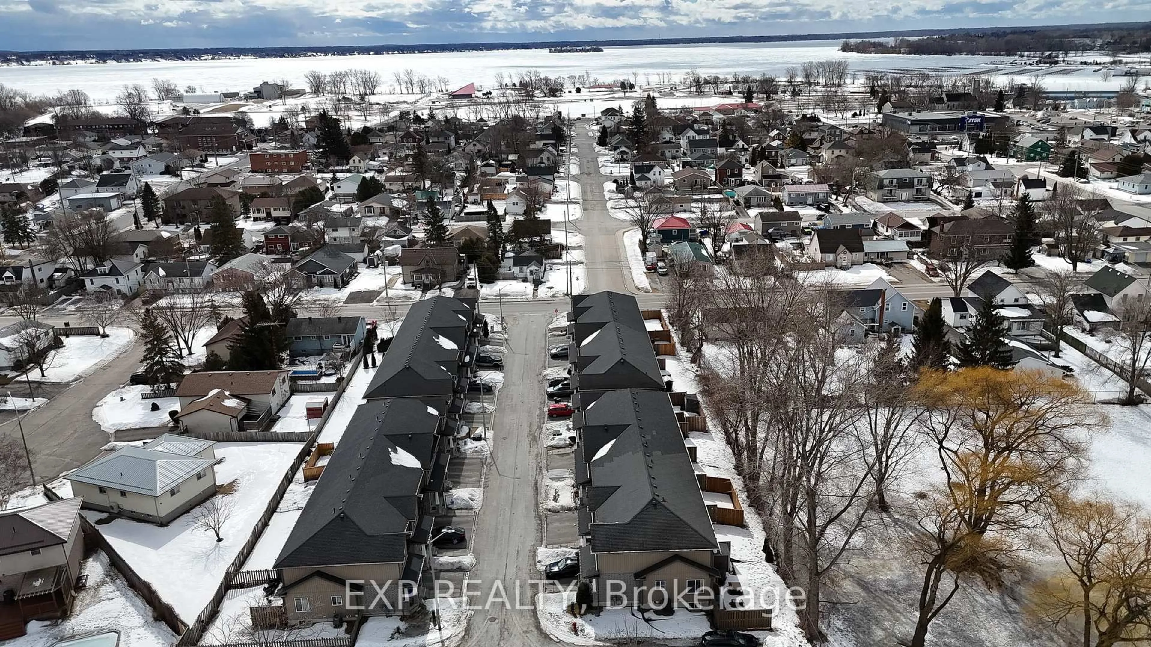 A pic from outside/outdoor area/front of a property/back of a property/a pic from drone, street for 19 Nottingham Crt, Quinte West Ontario K8V 0E7