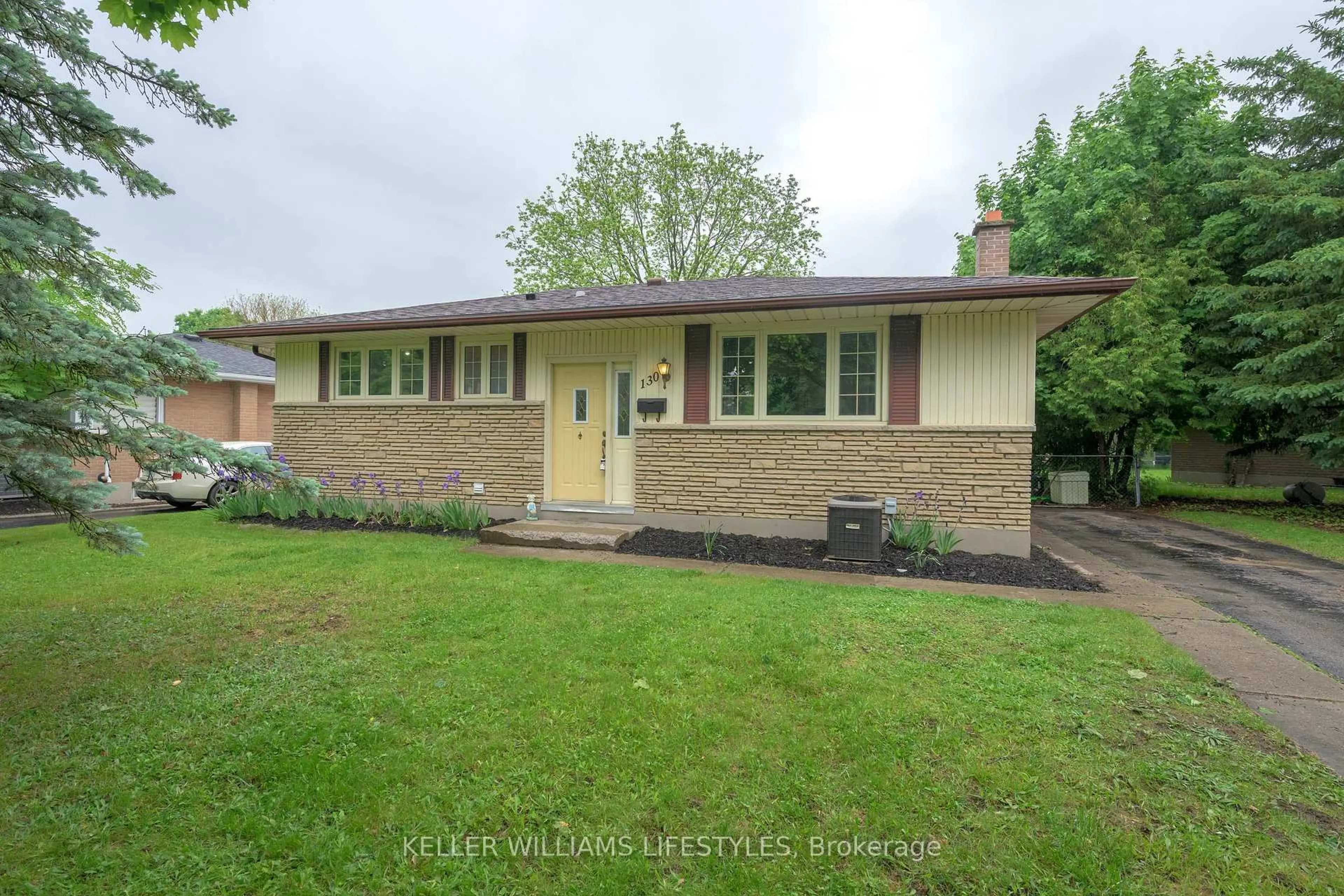 Home with brick exterior material, street for 130 Pawnee Rd, London East Ontario N5V 2S8