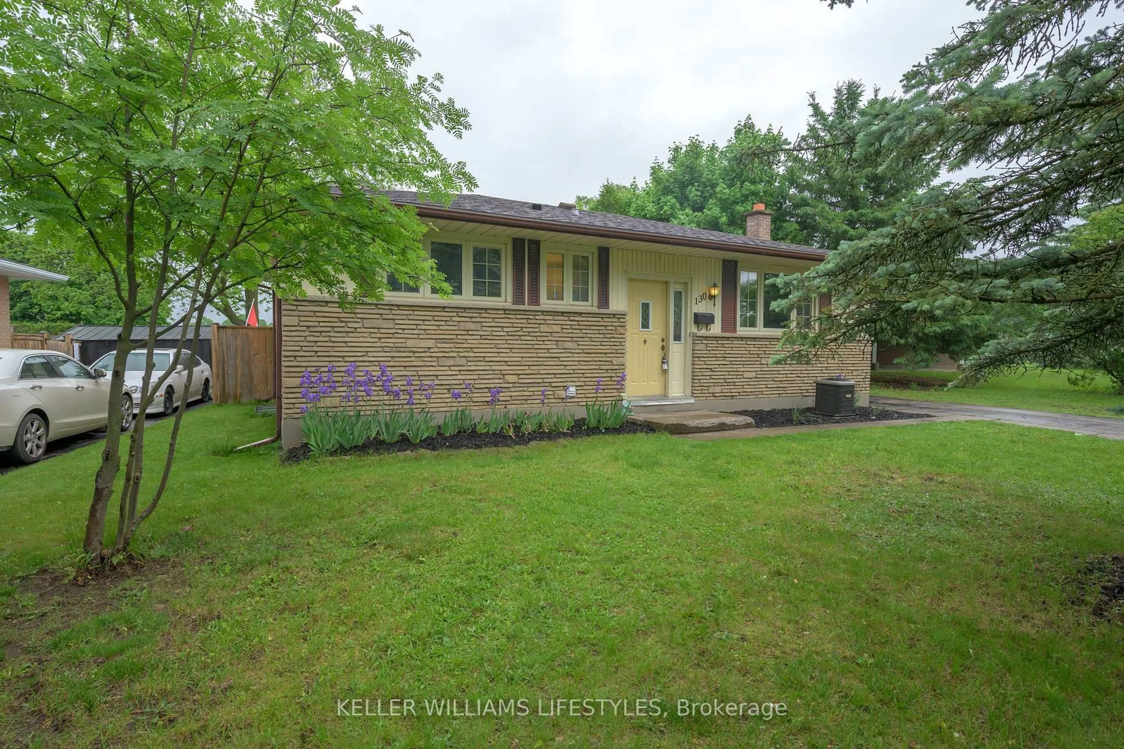 Home with brick exterior material, street for 130 Pawnee Rd, London East Ontario N5V 2S8