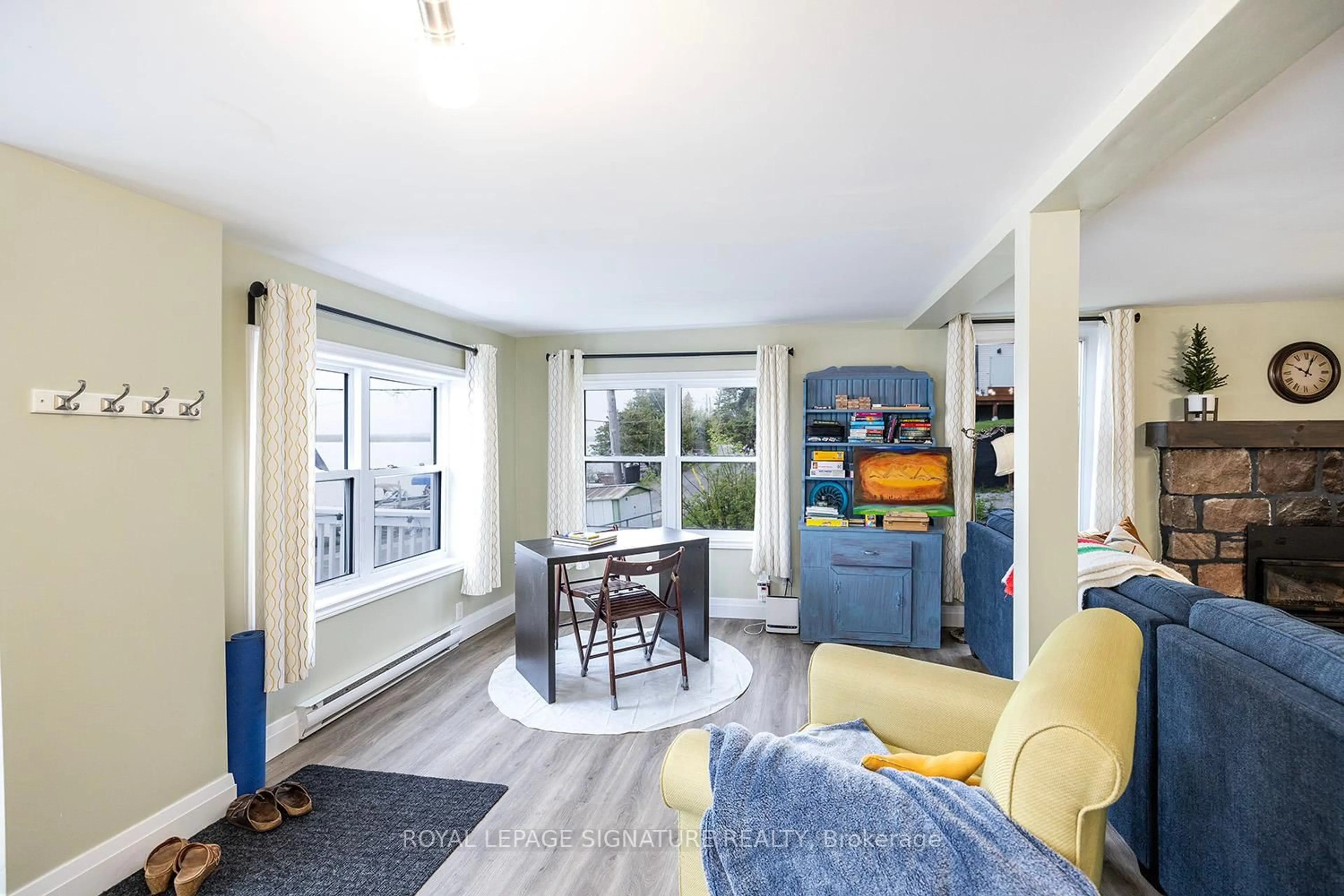 Living room with furniture, unknown for 111 Hazel St, Kawartha Lakes Ontario K0M 1L0