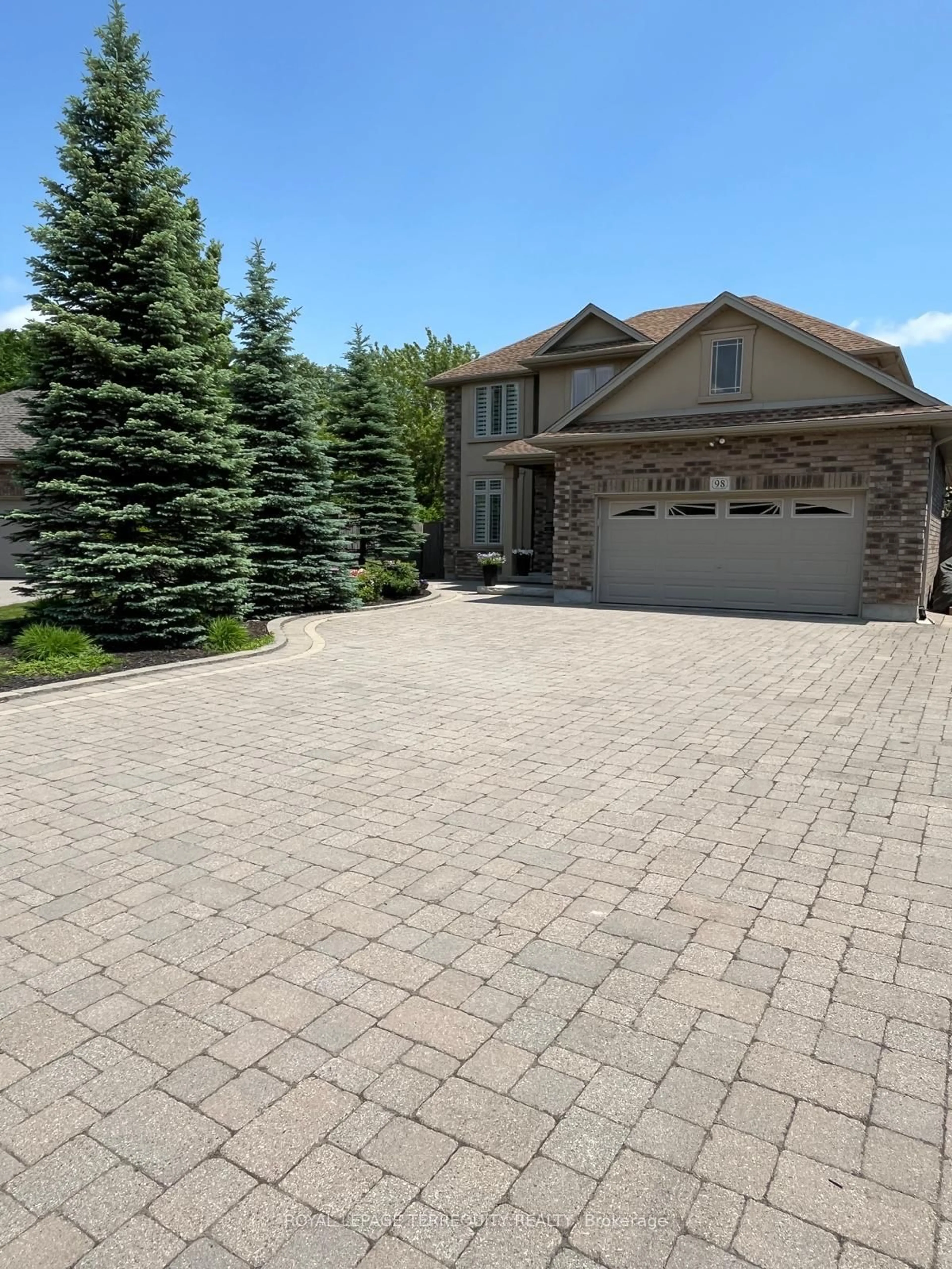 Unknown for 98 Michael Dr, Welland Ontario L3C 0A7