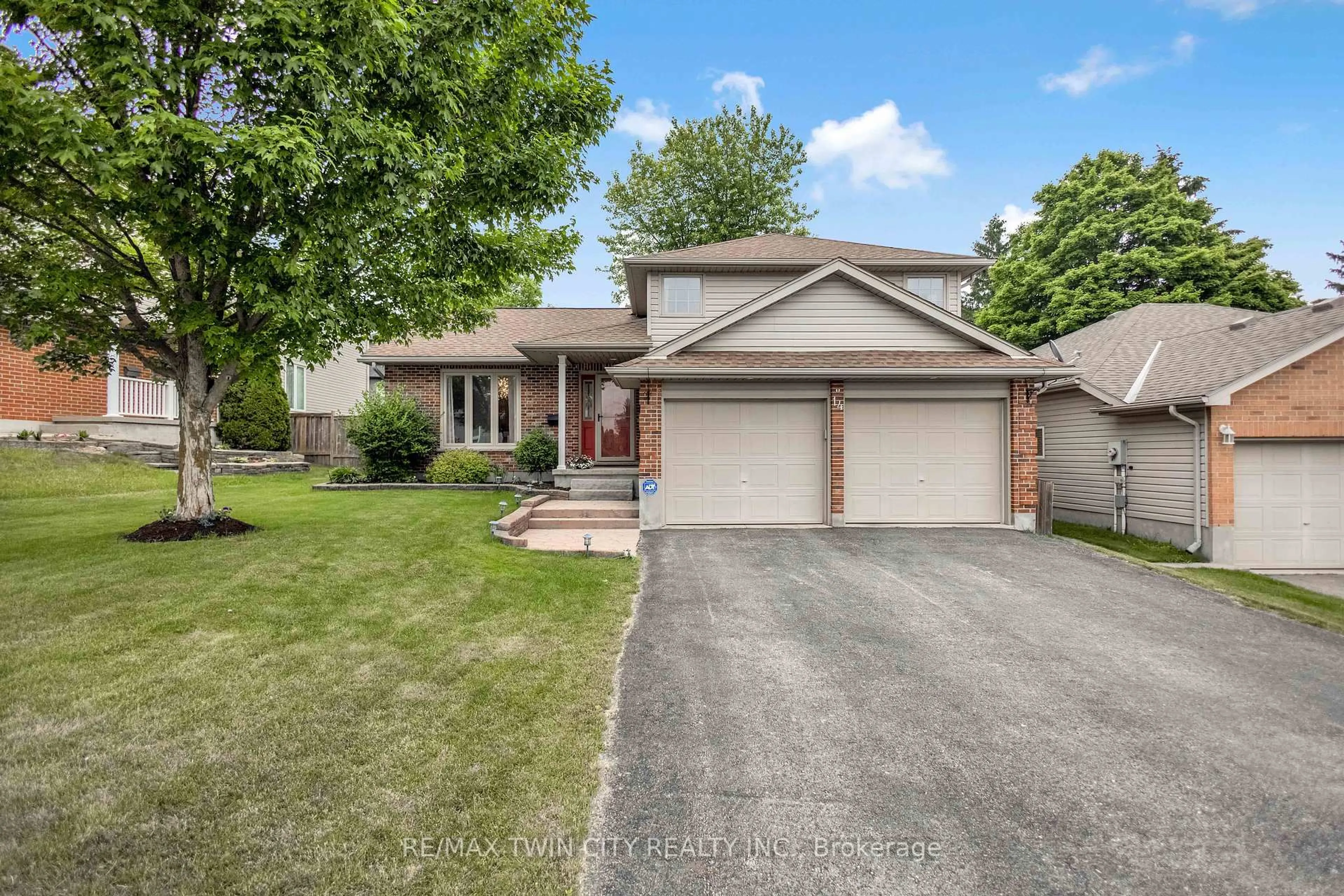 Unknown for 14 Hillside Rd, Ingersoll Ontario N5C 4B5