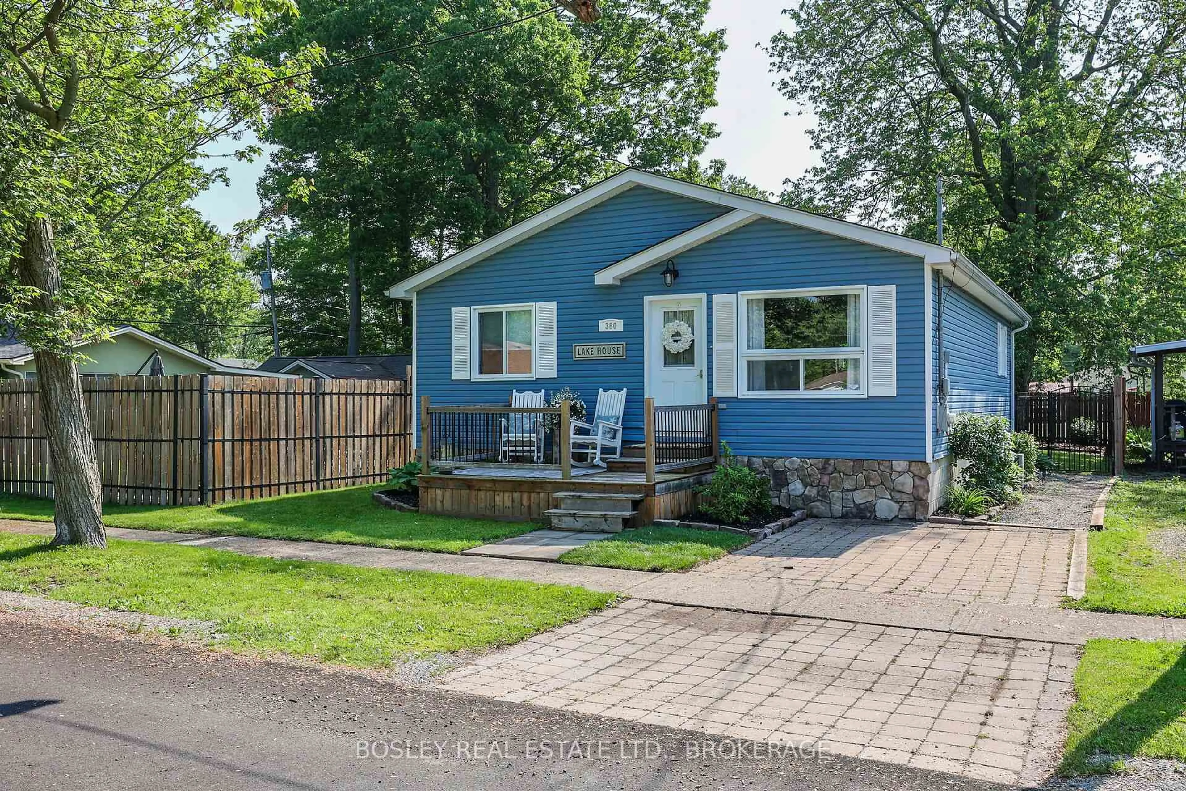 Home with vinyl exterior material, street for 380 Lakewood Ave, Fort Erie Ontario L0S 1B0