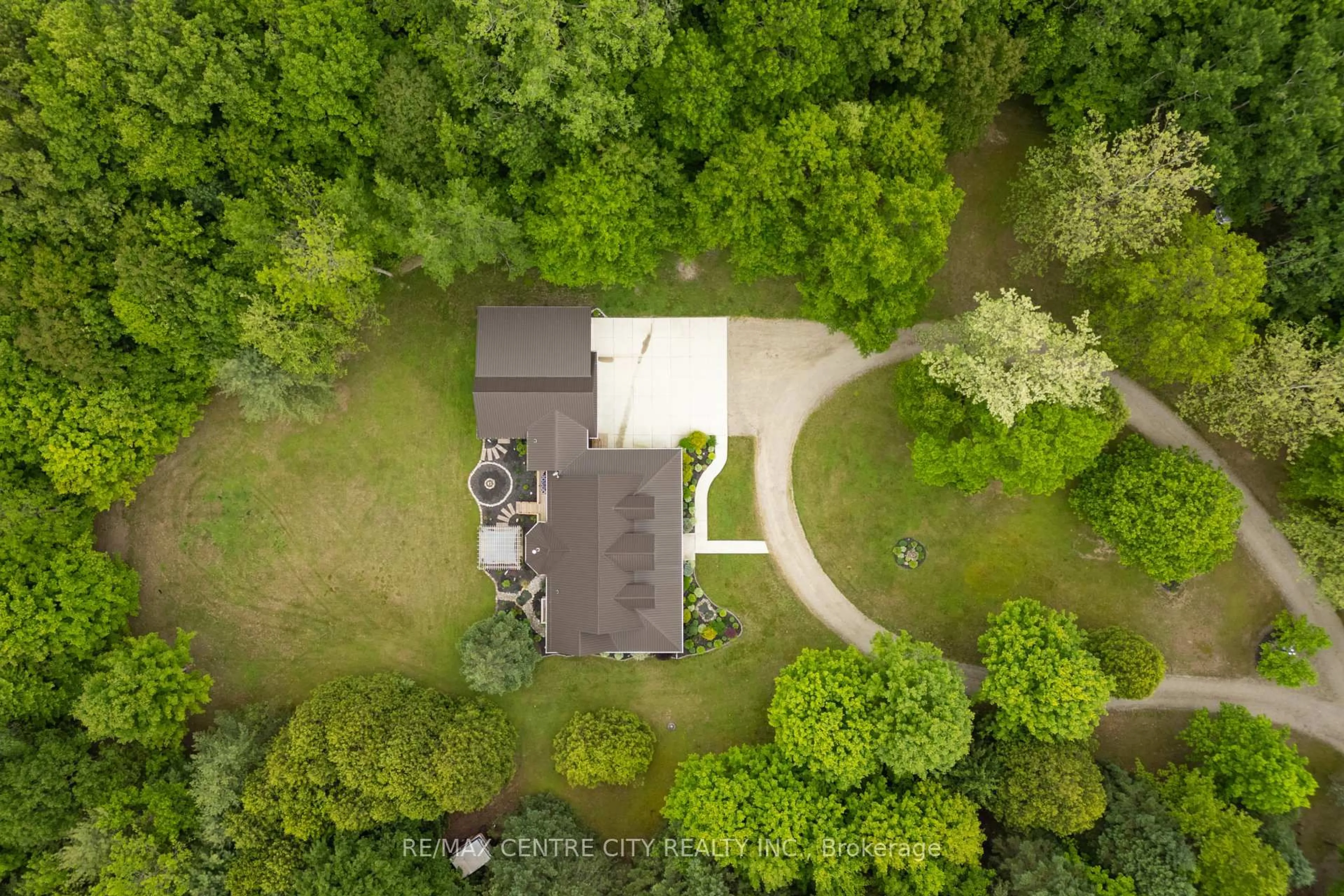 A pic from outside/outdoor area/front of a property/back of a property/a pic from drone, forest/trees view for 10410 Sandytown Rd, Bayham Ontario N0J 1H0