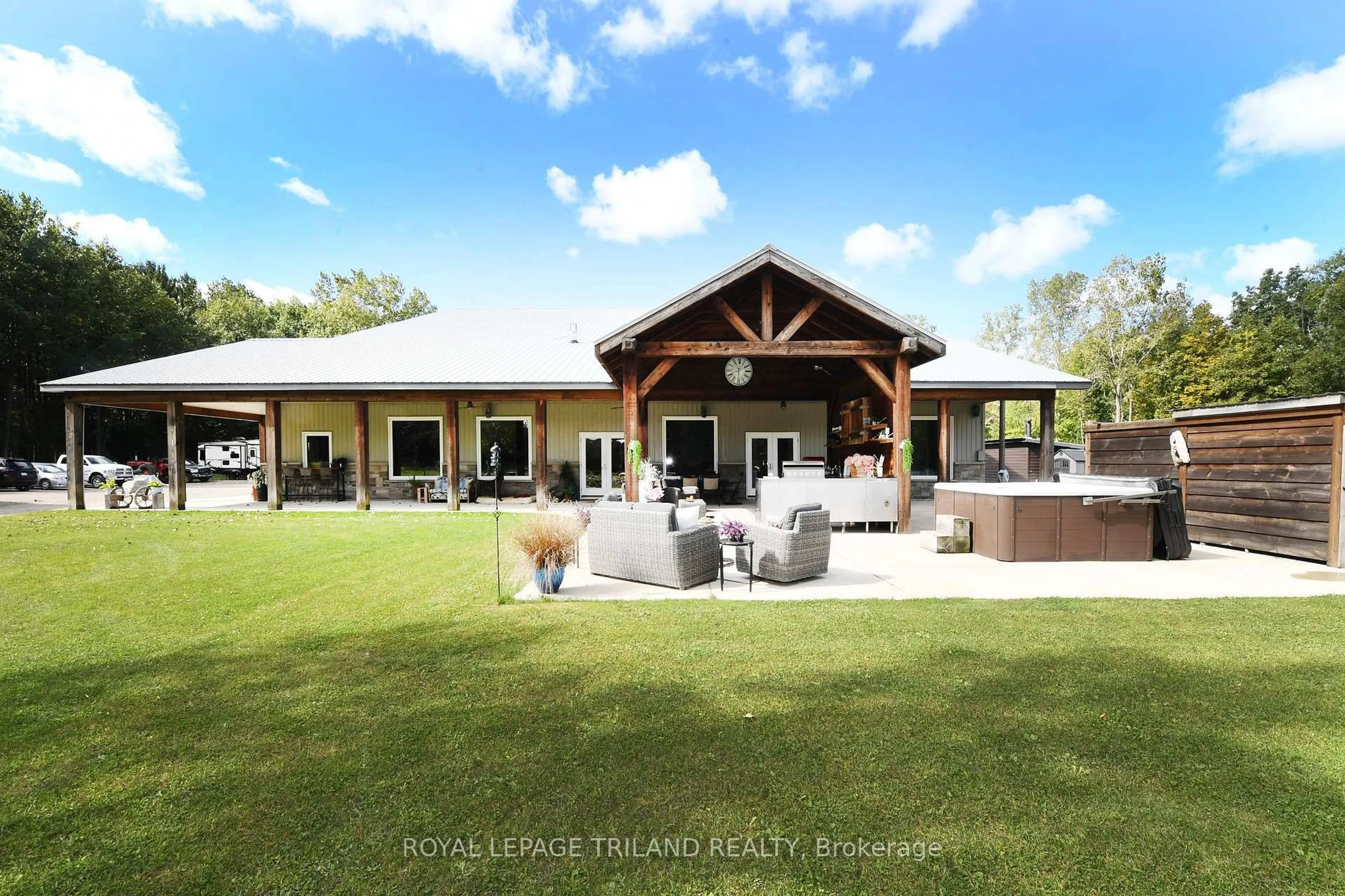 Patio, mountain view for 7264 Ridge Rd, Lambton Shores Ontario N0N 1J3
