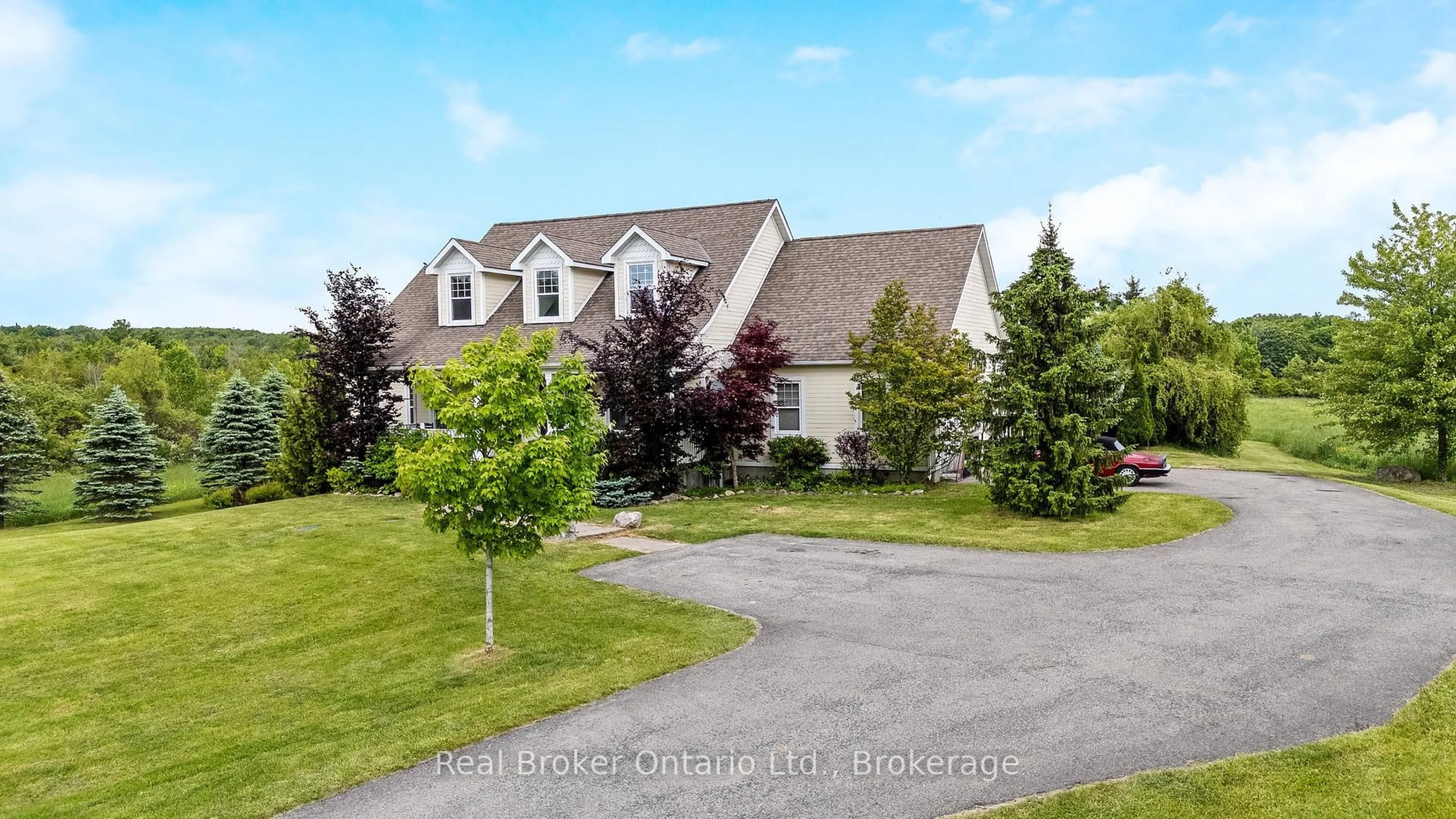 A pic from outside/outdoor area/front of a property/back of a property/a pic from drone, street for 5163 Ninth Line, Erin Ontario N0B 1T0