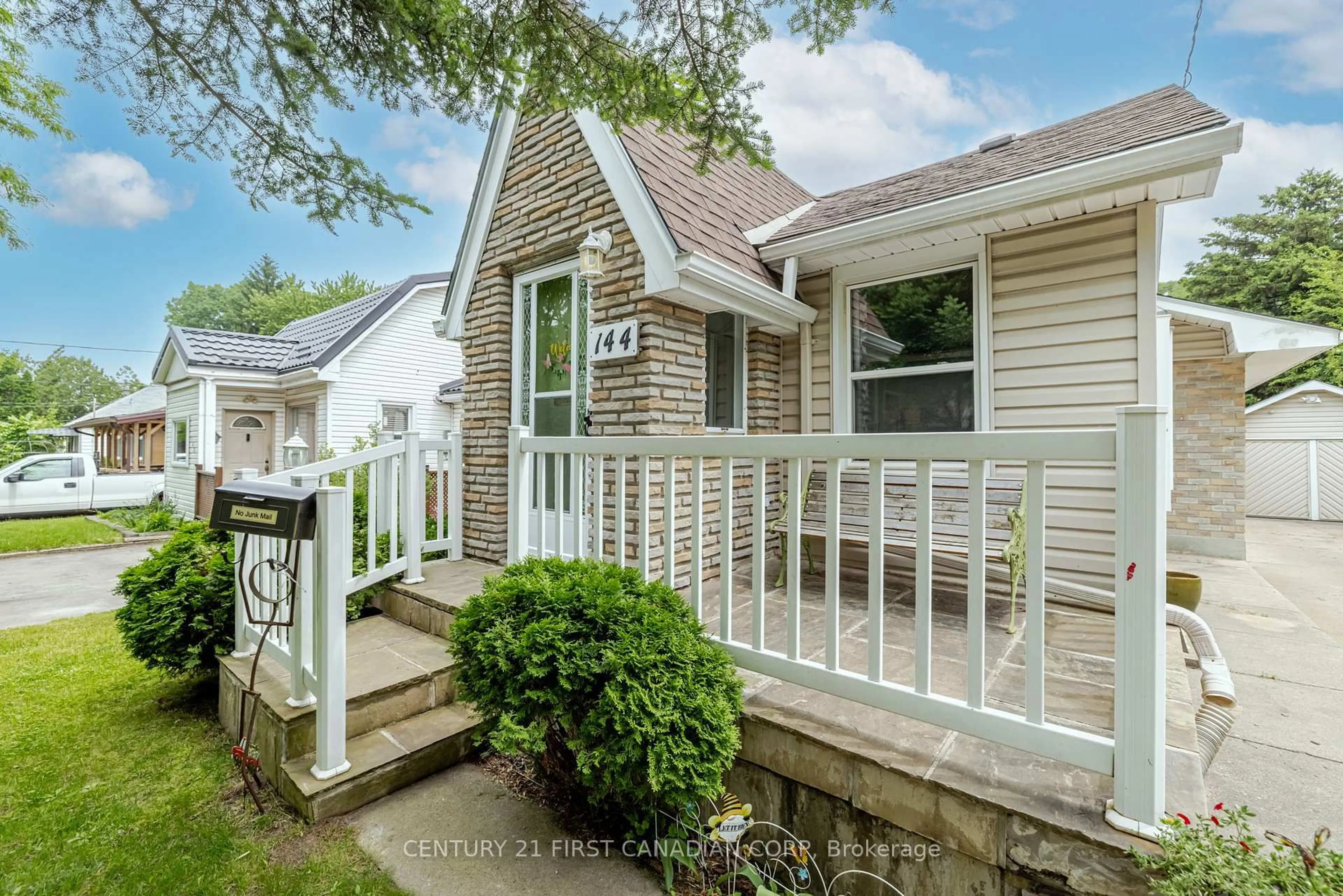 Home with vinyl exterior material, street for 144 Emerson Ave, London South Ontario N5Z 3L6