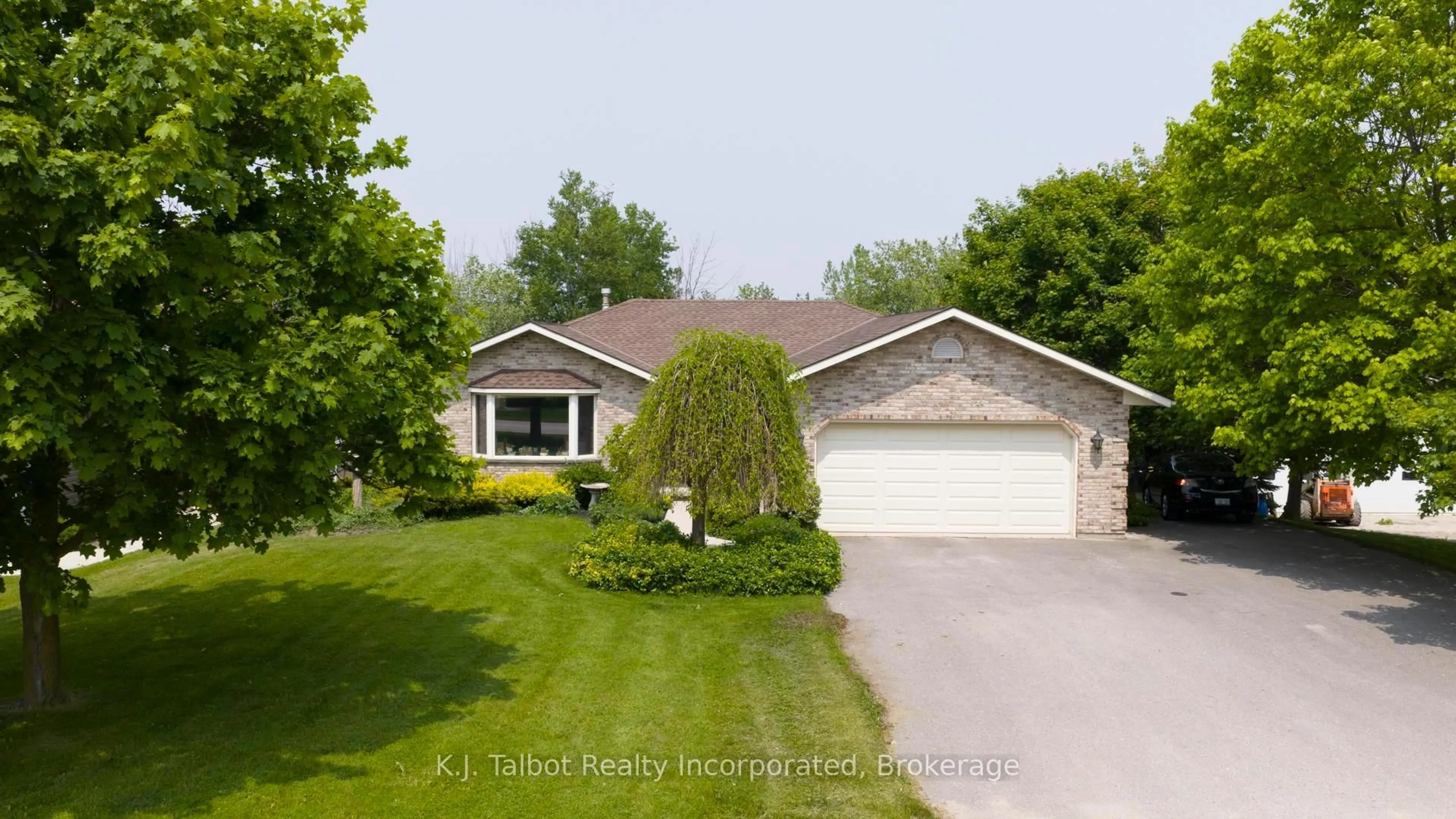 Unknown for 386 Templeton St, North Huron Ontario N0M 1H0