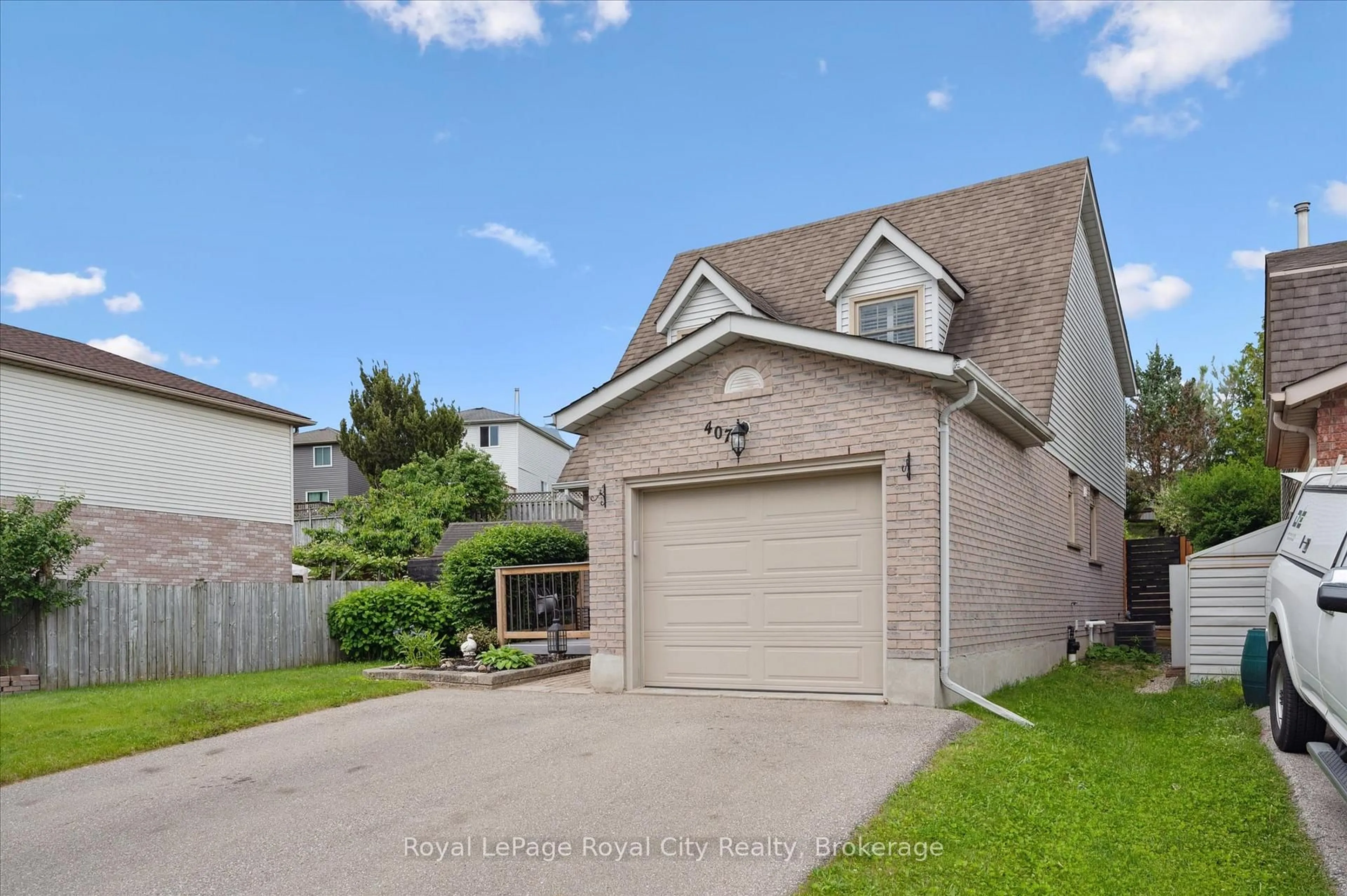 Unknown for 407 Otterbein Rd, Kitchener Ontario N2B 3V8