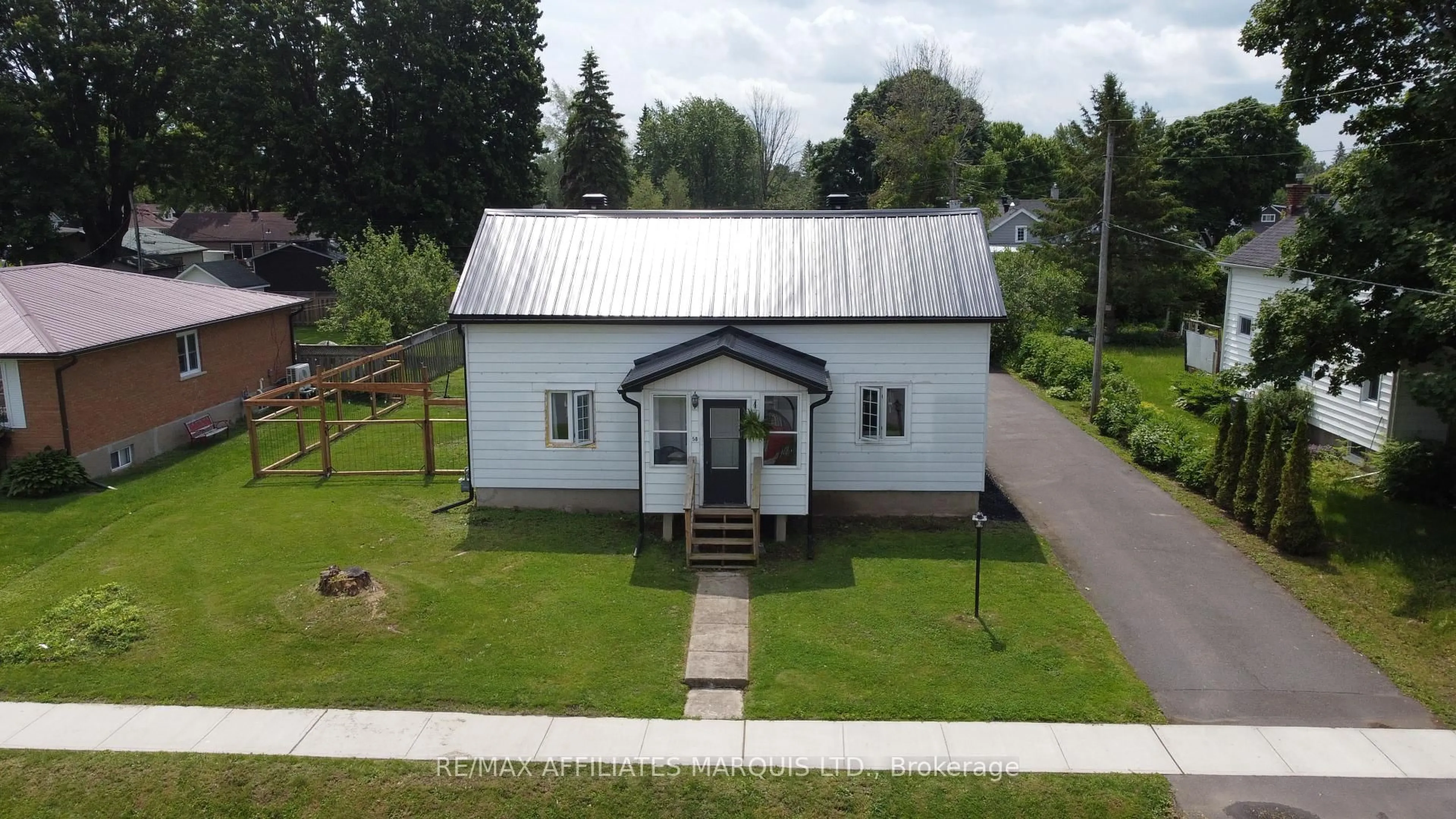 A pic from outside/outdoor area/front of a property/back of a property/a pic from drone, building for 58 Elm St, South Stormont Ontario K0C 1M0