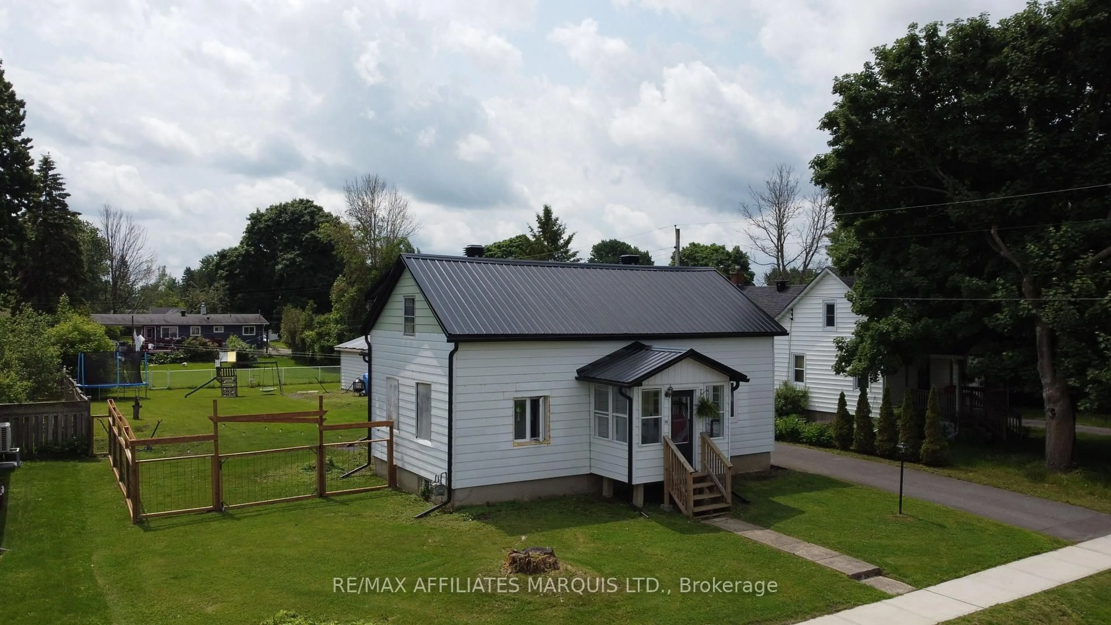 A pic from outside/outdoor area/front of a property/back of a property/a pic from drone, building for 58 Elm St, South Stormont Ontario K0C 1M0