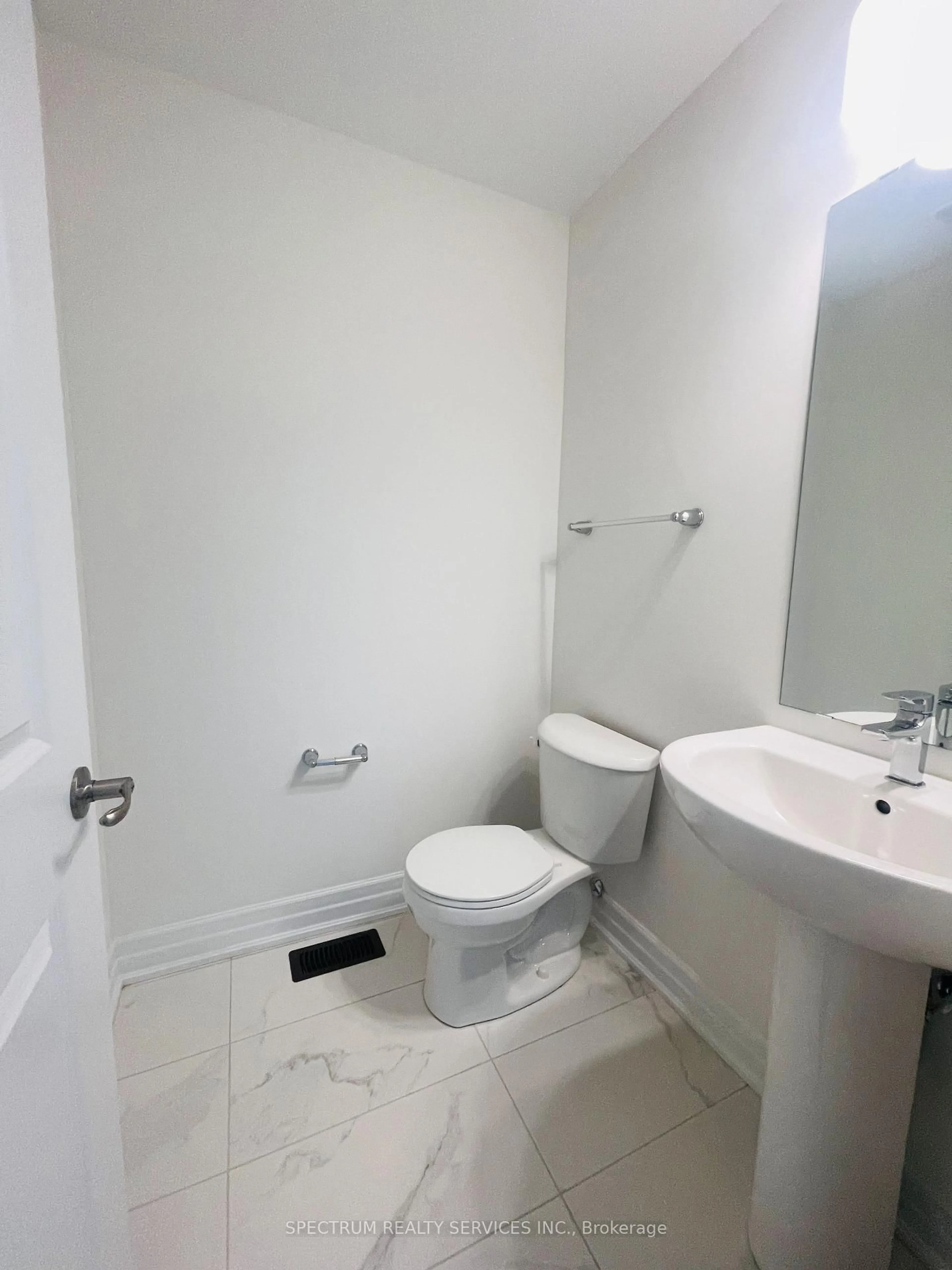 A pic of a room for 620 Colborne St #22, Brantford Ontario N3T 0Y1