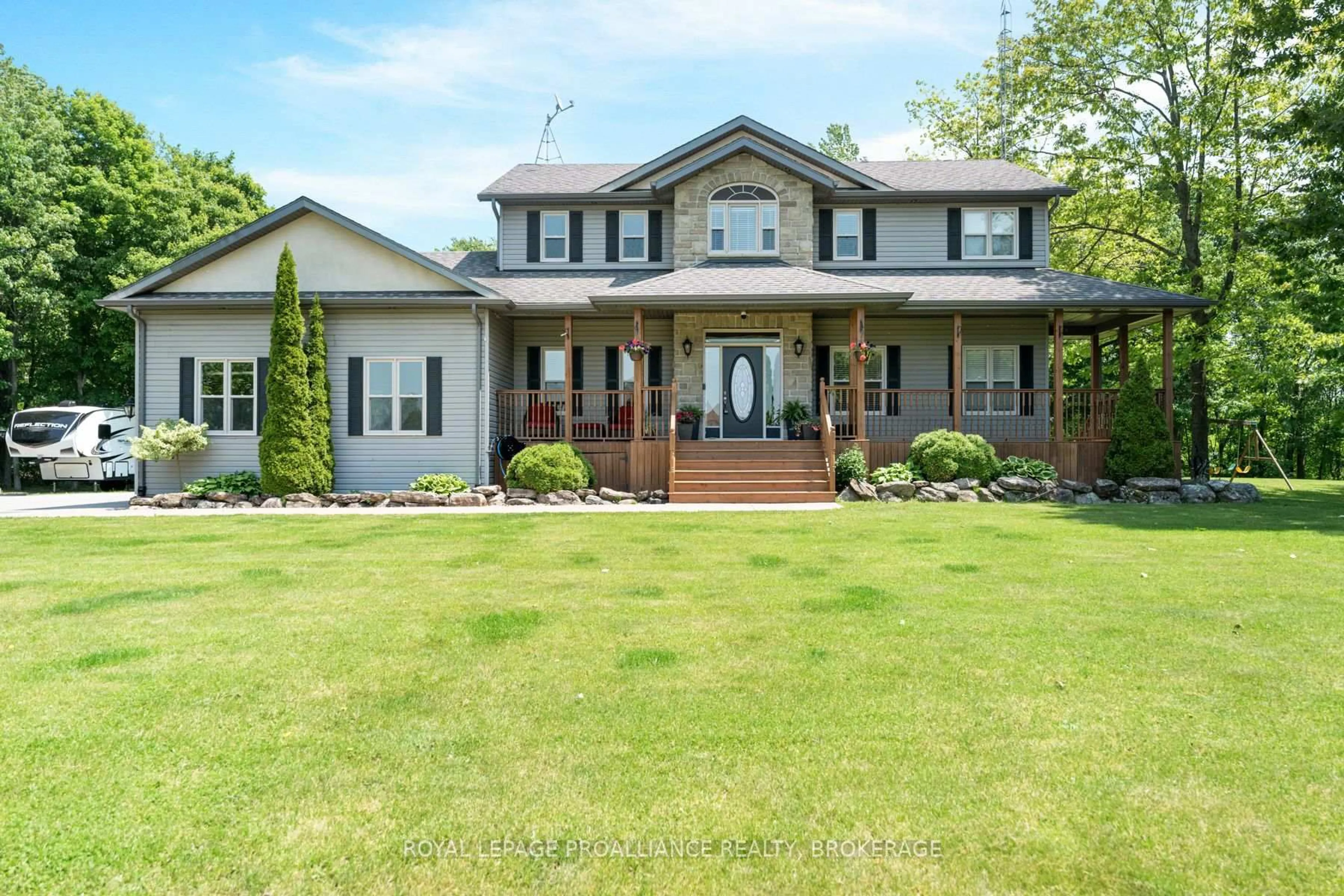 Unknown for 10 Owen Ave, Front of Leeds & Seeleys Bay Ontario K7G 2V4